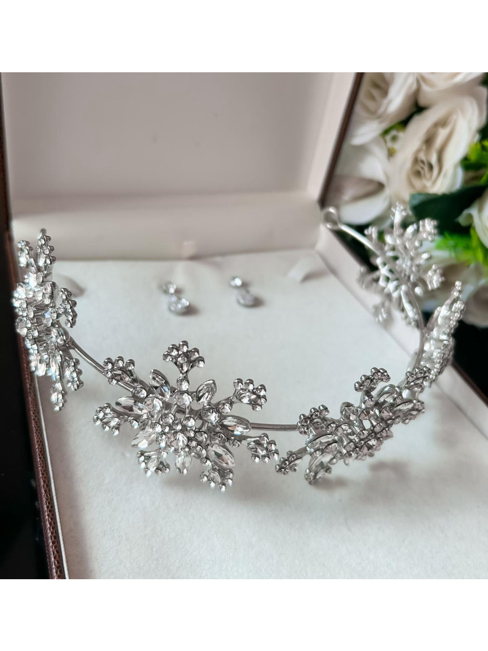 Tiara de Noiva Floral Camélia Bride Boutique