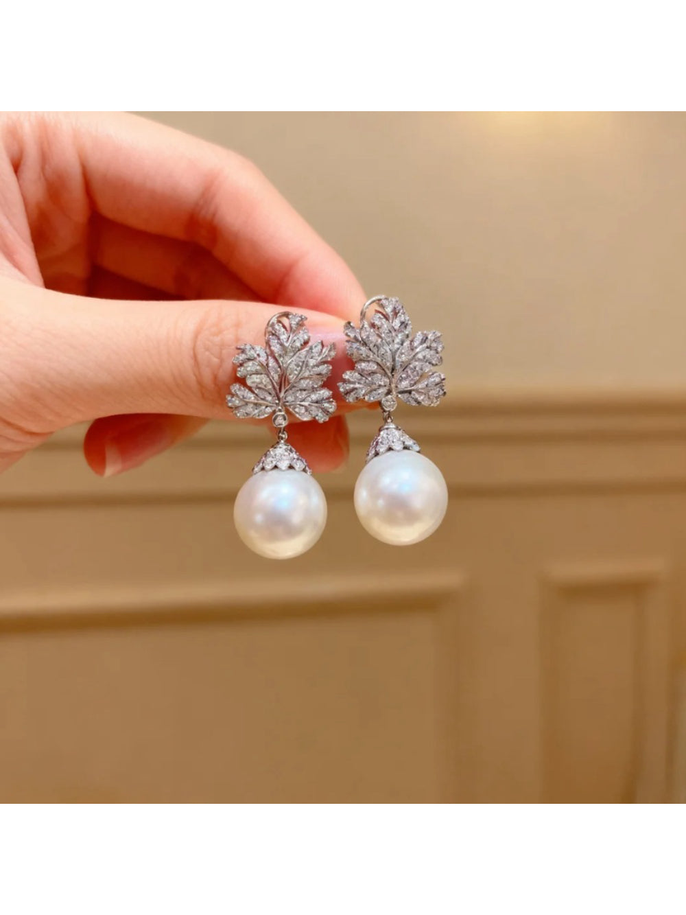 Brinco de Noiva Flor de Zircônia e Pérola Banho de rodio Bride Boutique