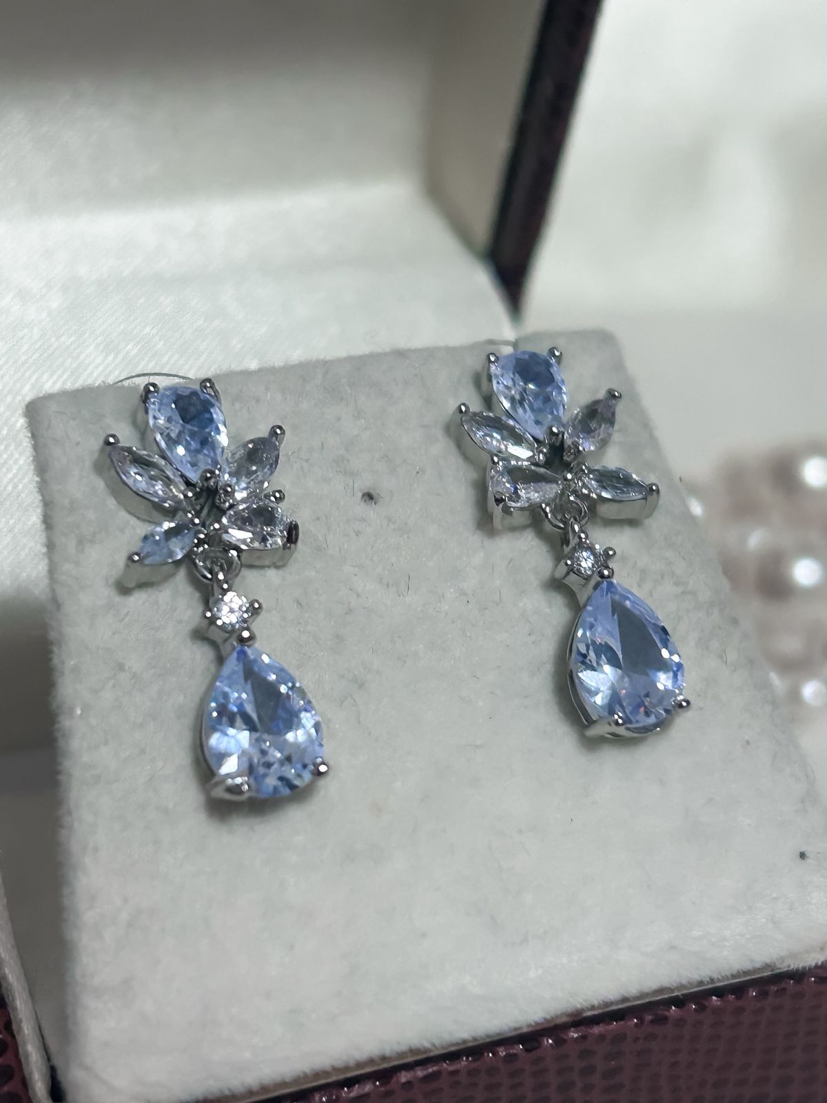 Brinco de Noiva e Festa Cristal Bride Boutique