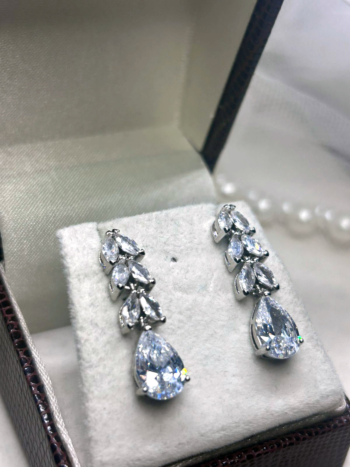 Brinco de Noiva e Festa Navete de Cristal Bride Boutique