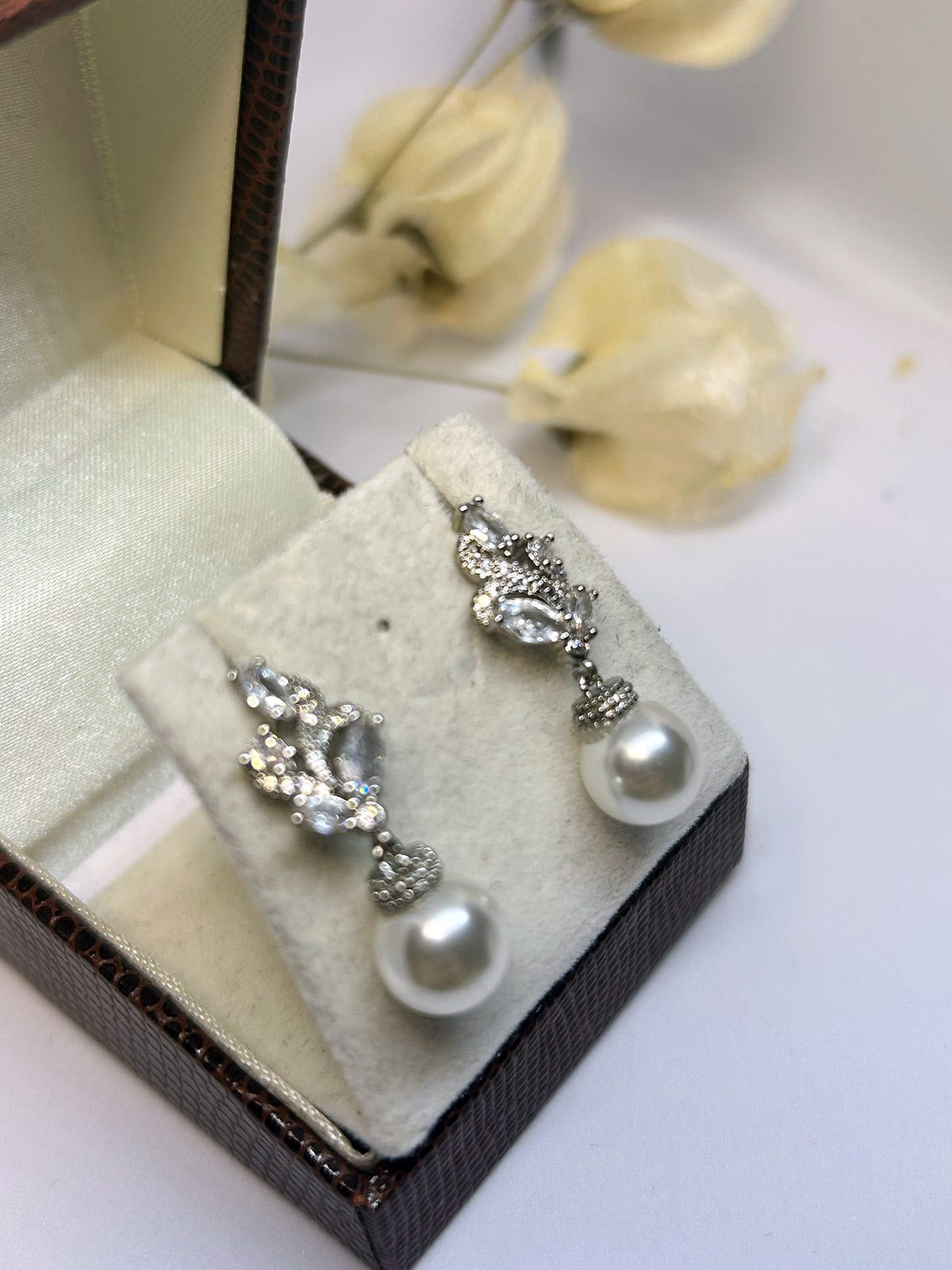 Brinco de Noiva e Festa Perola Cristal Bride Boutique