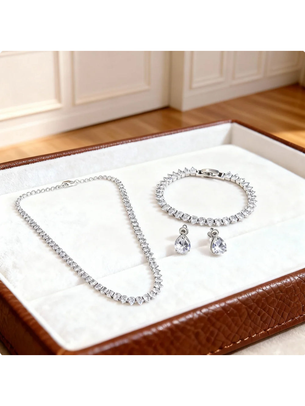 Conjunto de Joias Riviera Colar, Brincos e Pulseira Livia Bride Boutique