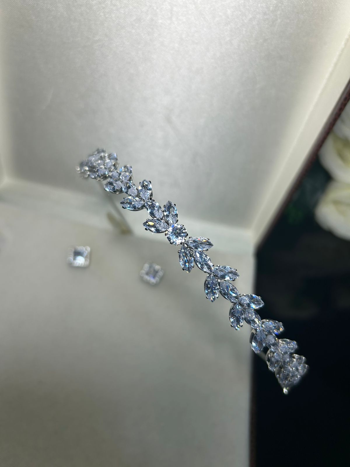 Tiara de Noiva Zircônia Maisie Bride Boutique