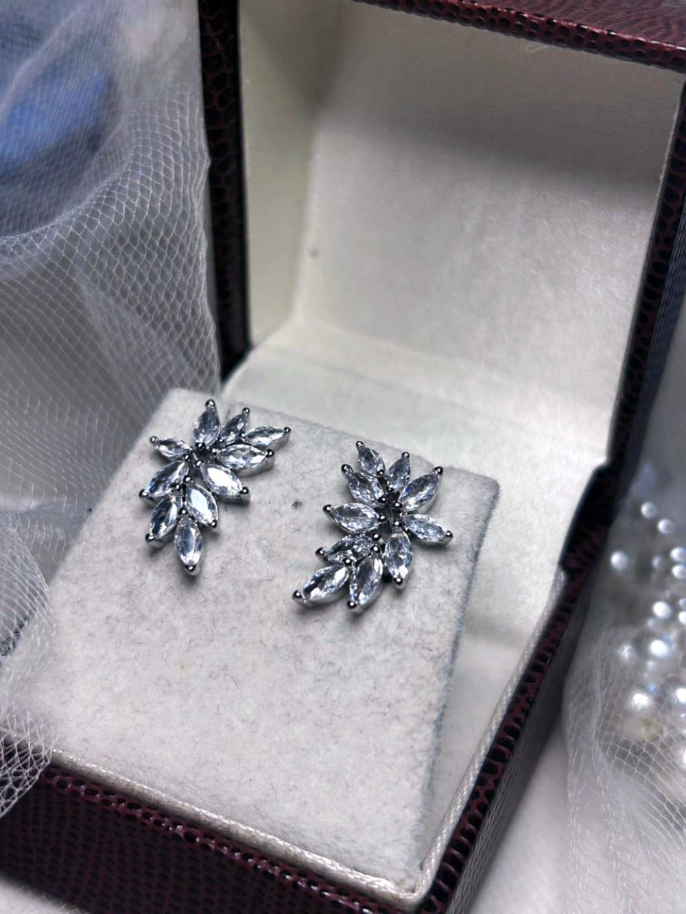 Brinco Ear Cuff Noiva e Festa Folhas de Zircônia Bride Boutique