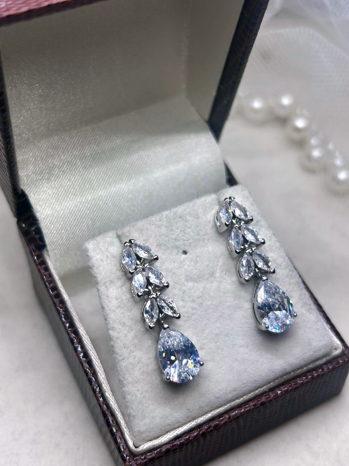 Brinco de Noiva Folhas de Zircônia Emma Bride Boutique