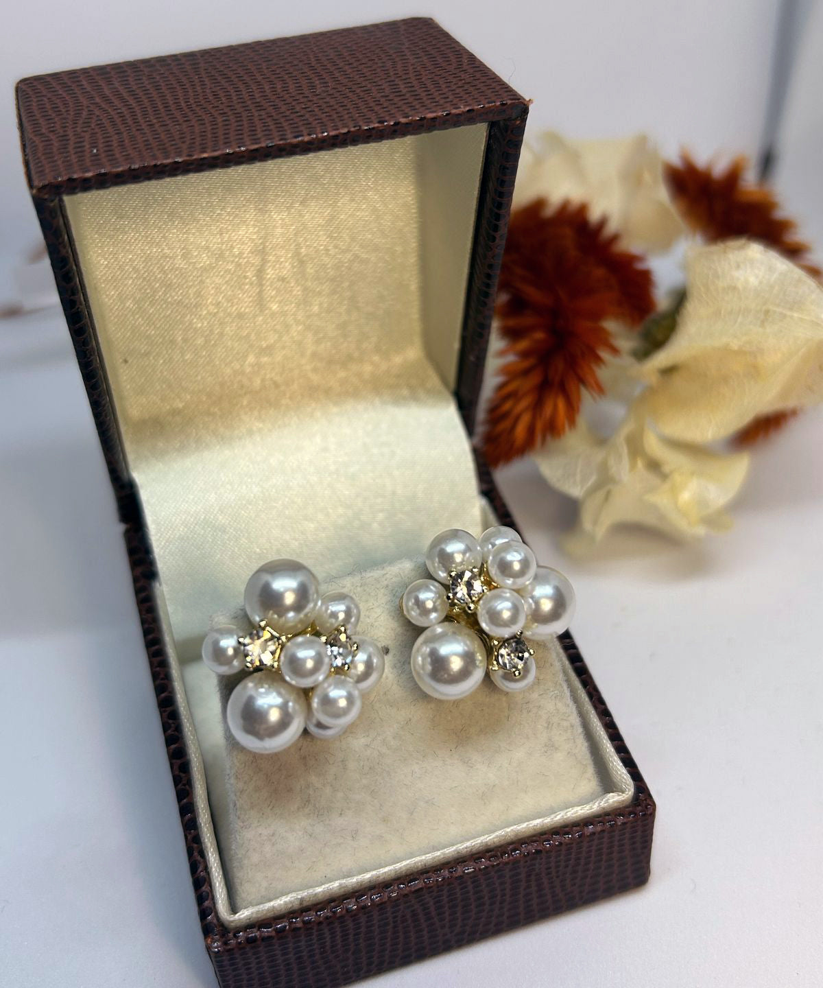Brinco de Noiva e Festa Perola Branca Bride Boutique