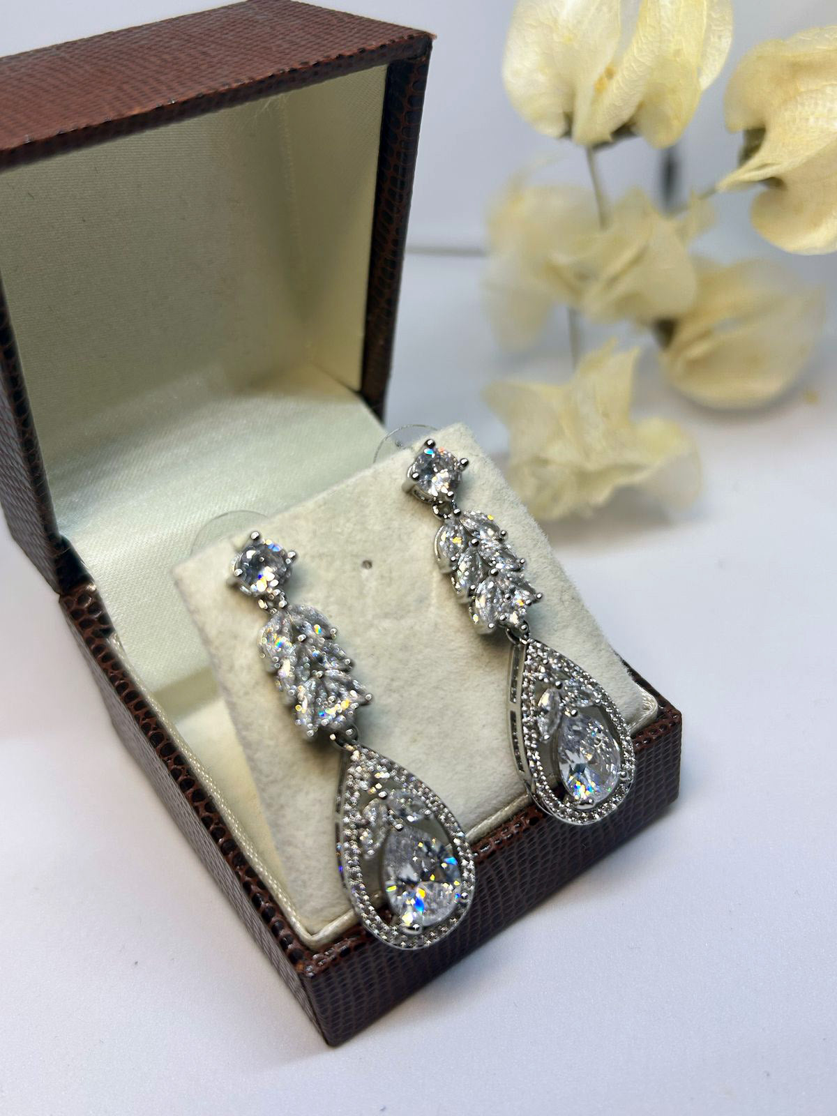 Brinco de Noiva e Festa Navete Gota de Zircônia Bride Boutique