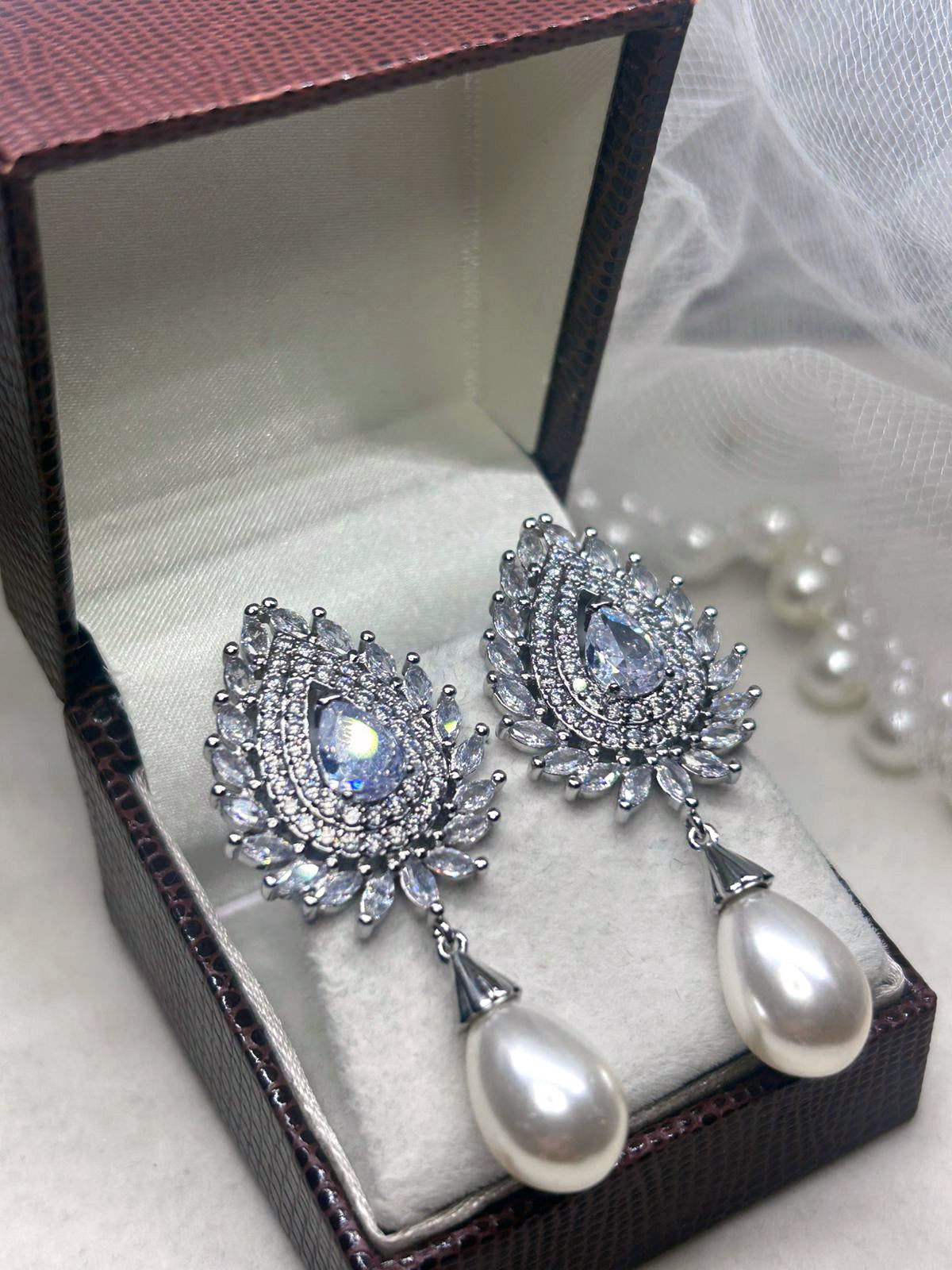 Brinco de Noiva e Festa Luxo Perola Bride Boutique