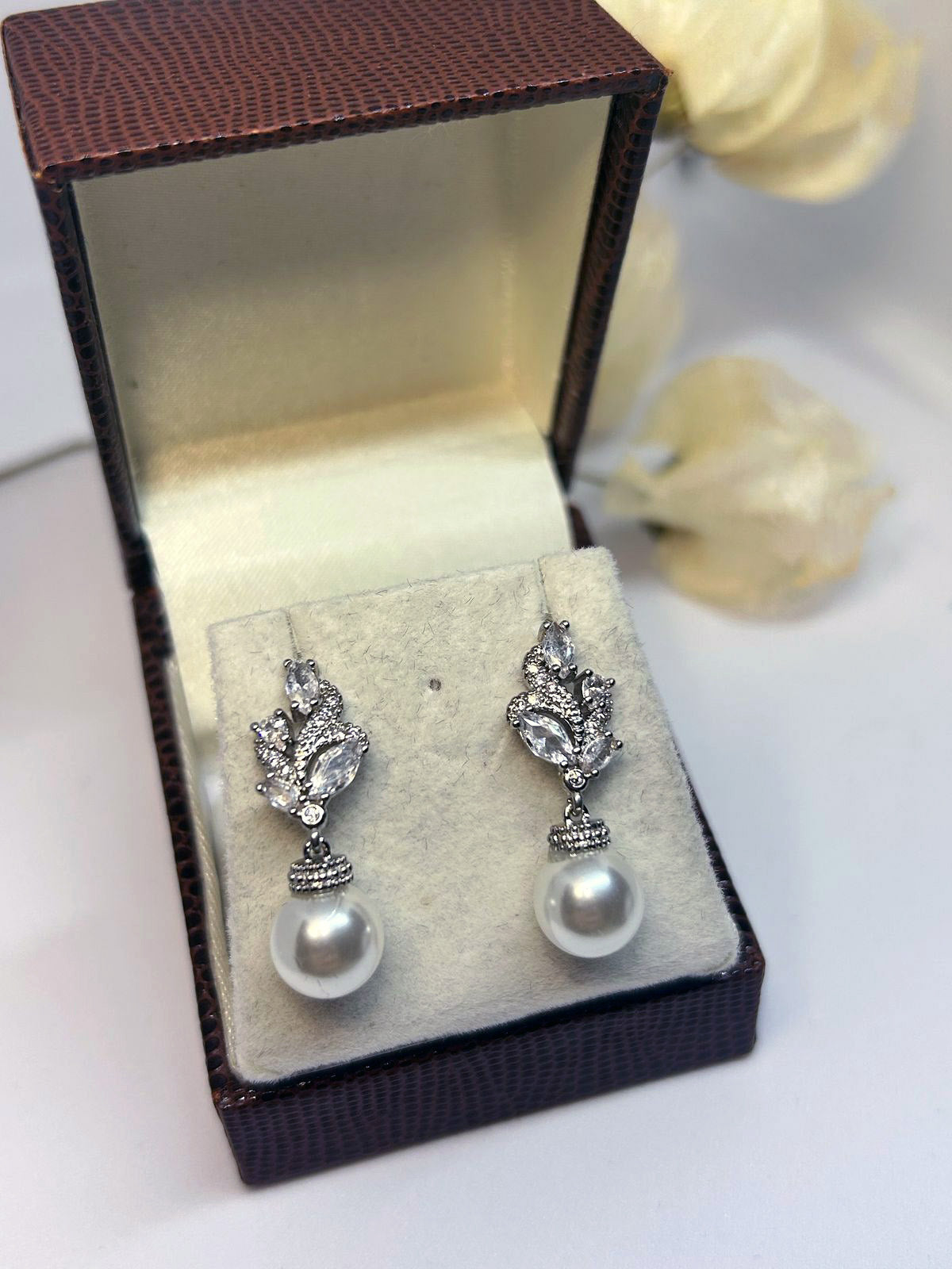 Brinco de Noiva e Festa Perola Cristal Bride Boutique