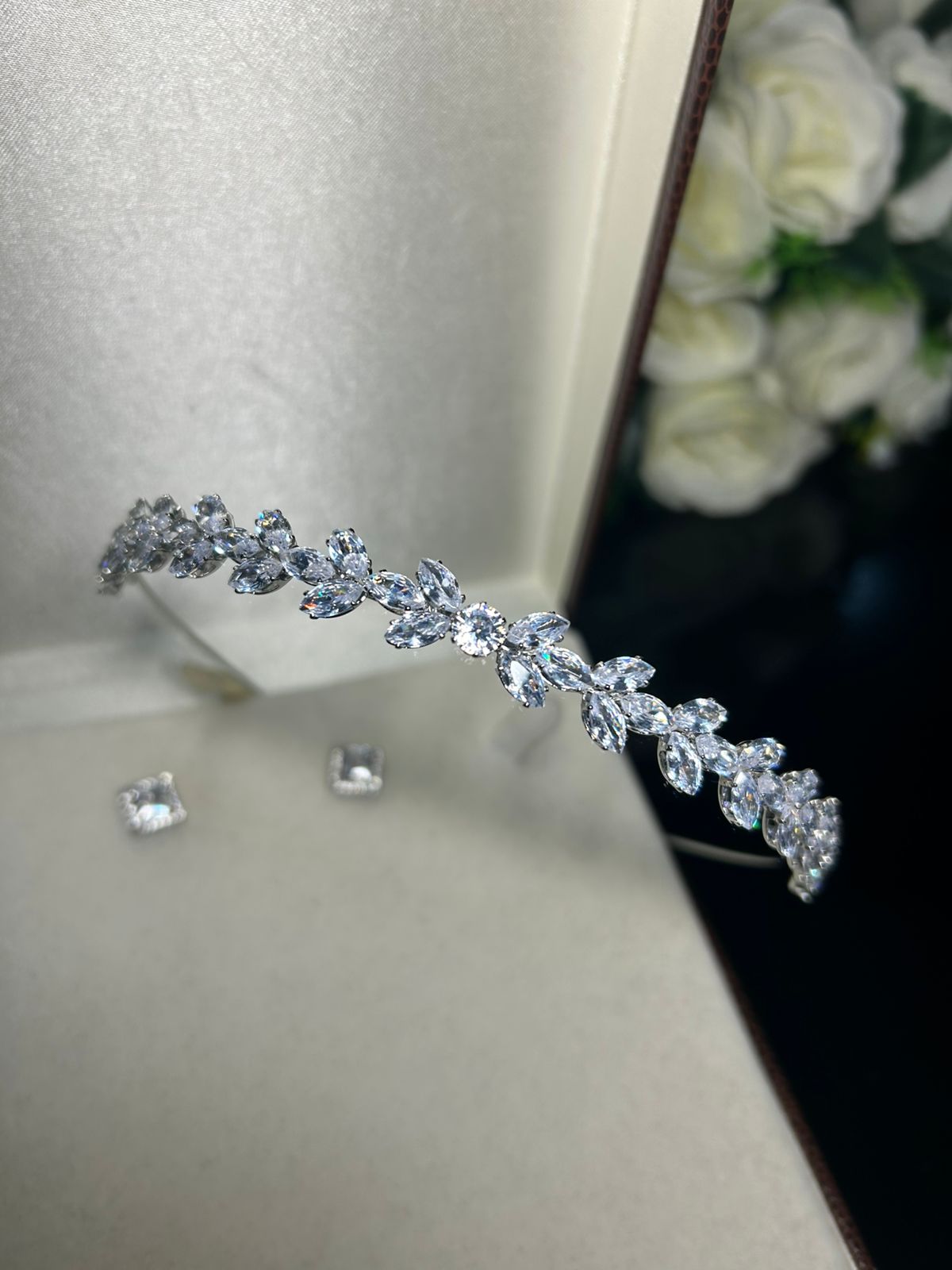 Tiara de Noiva Zircônia Maisie Bride Boutique