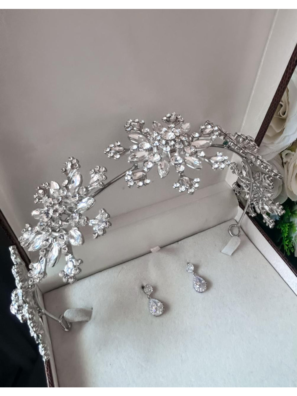 Tiara de Noiva Floral Camélia Bride Boutique