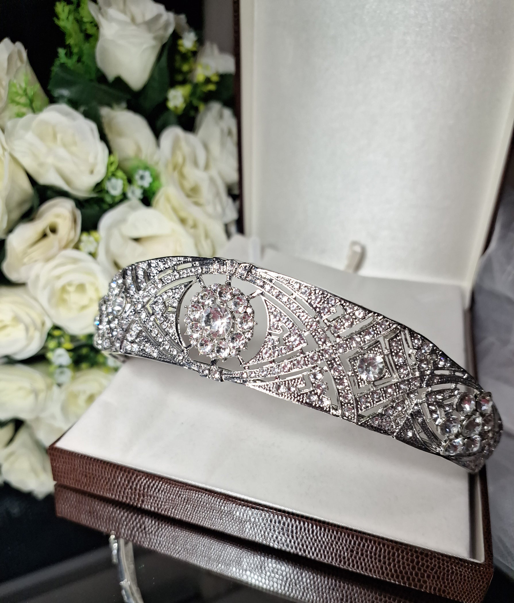 Coroa de Noiva Meghan Bride Boutique