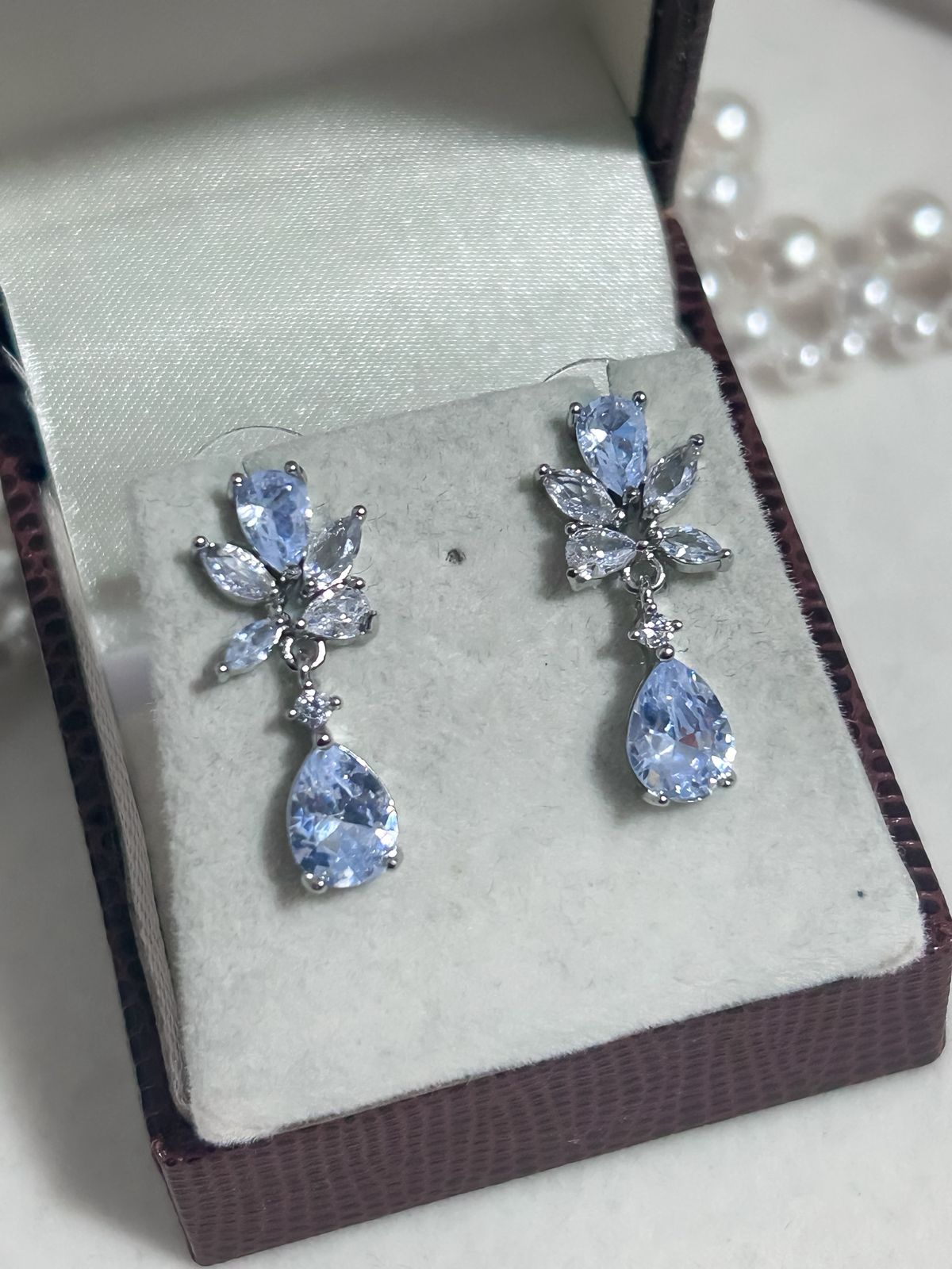 Brinco de Noiva e Festa Cristal Bride Boutique