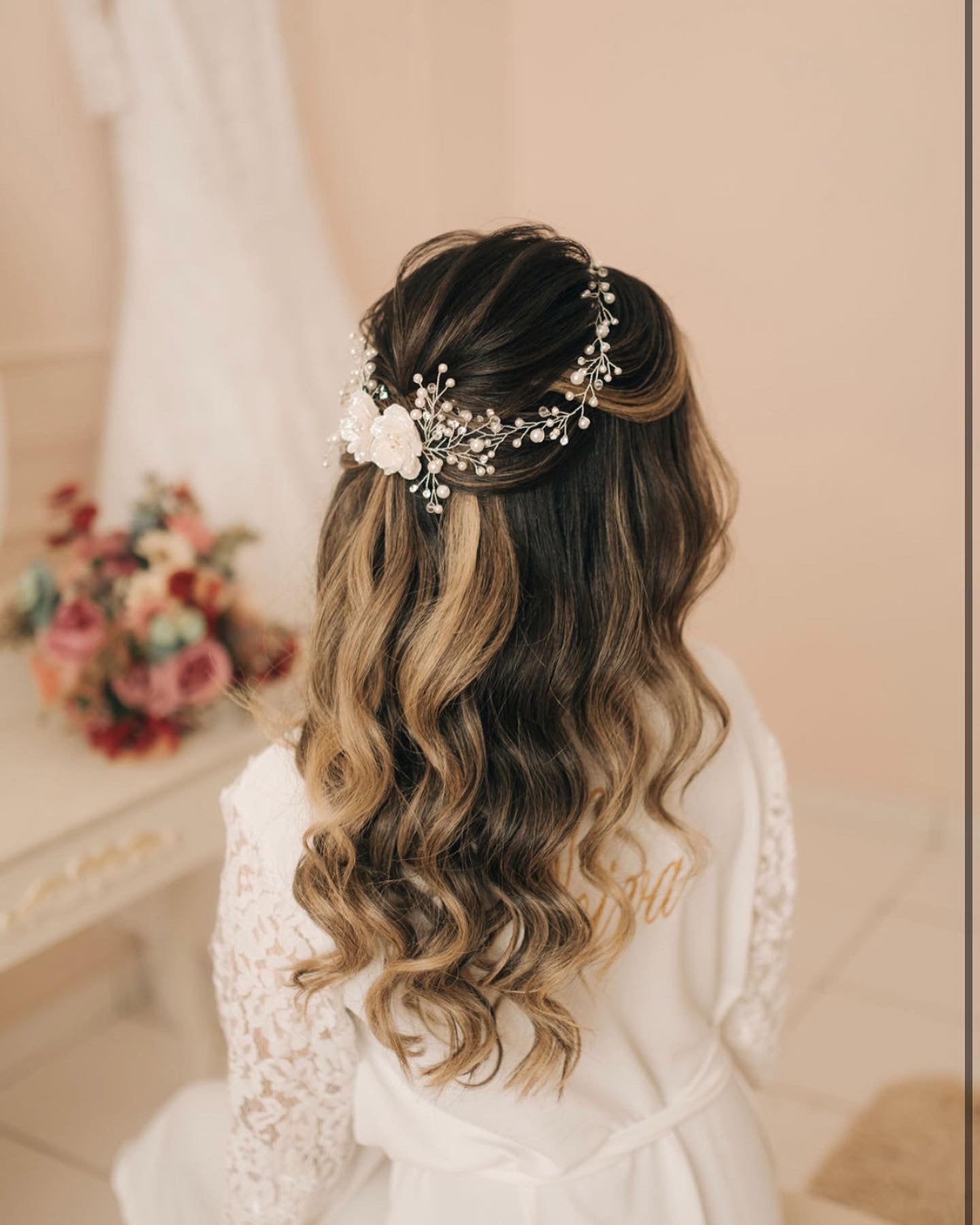 Conjunto de Tiara e Pente de Flores Pri Grinaldas