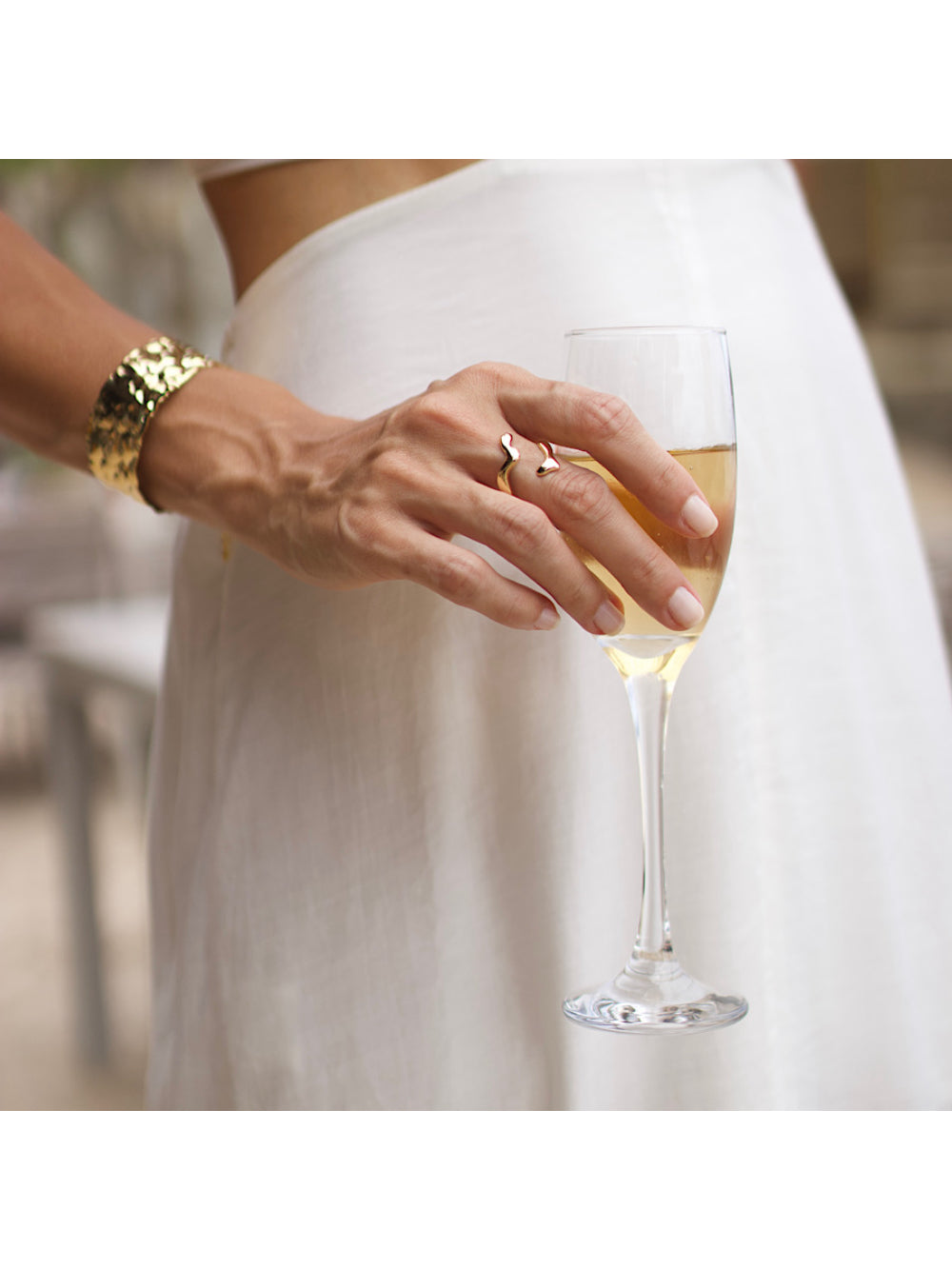 ANEL ABSTRATO ABERTO REGULÁVEL