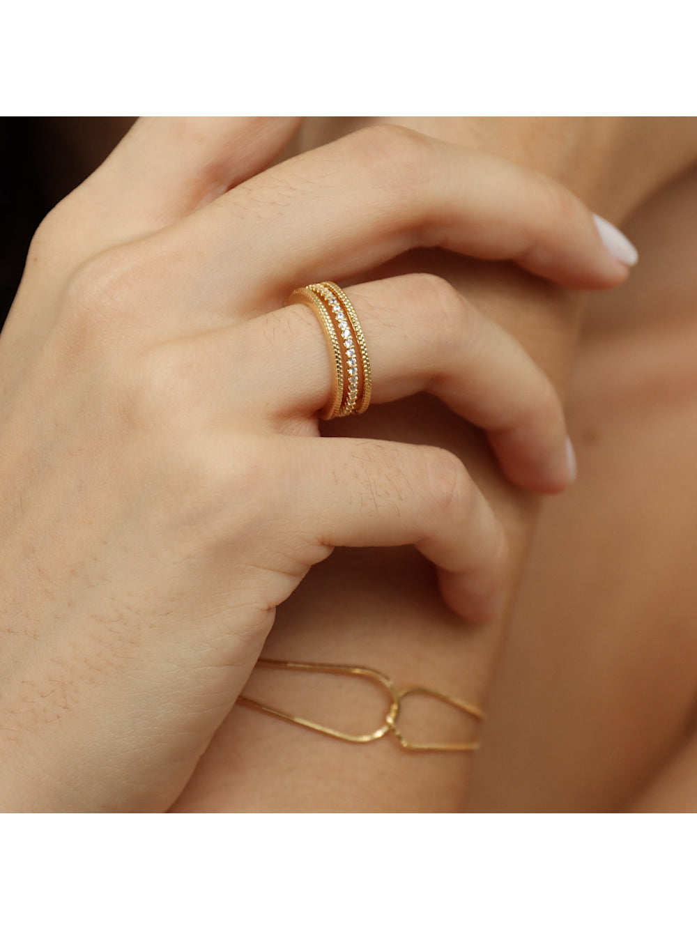 ANEL FIO TRIPLO CRISTAIS REGULÁVEL