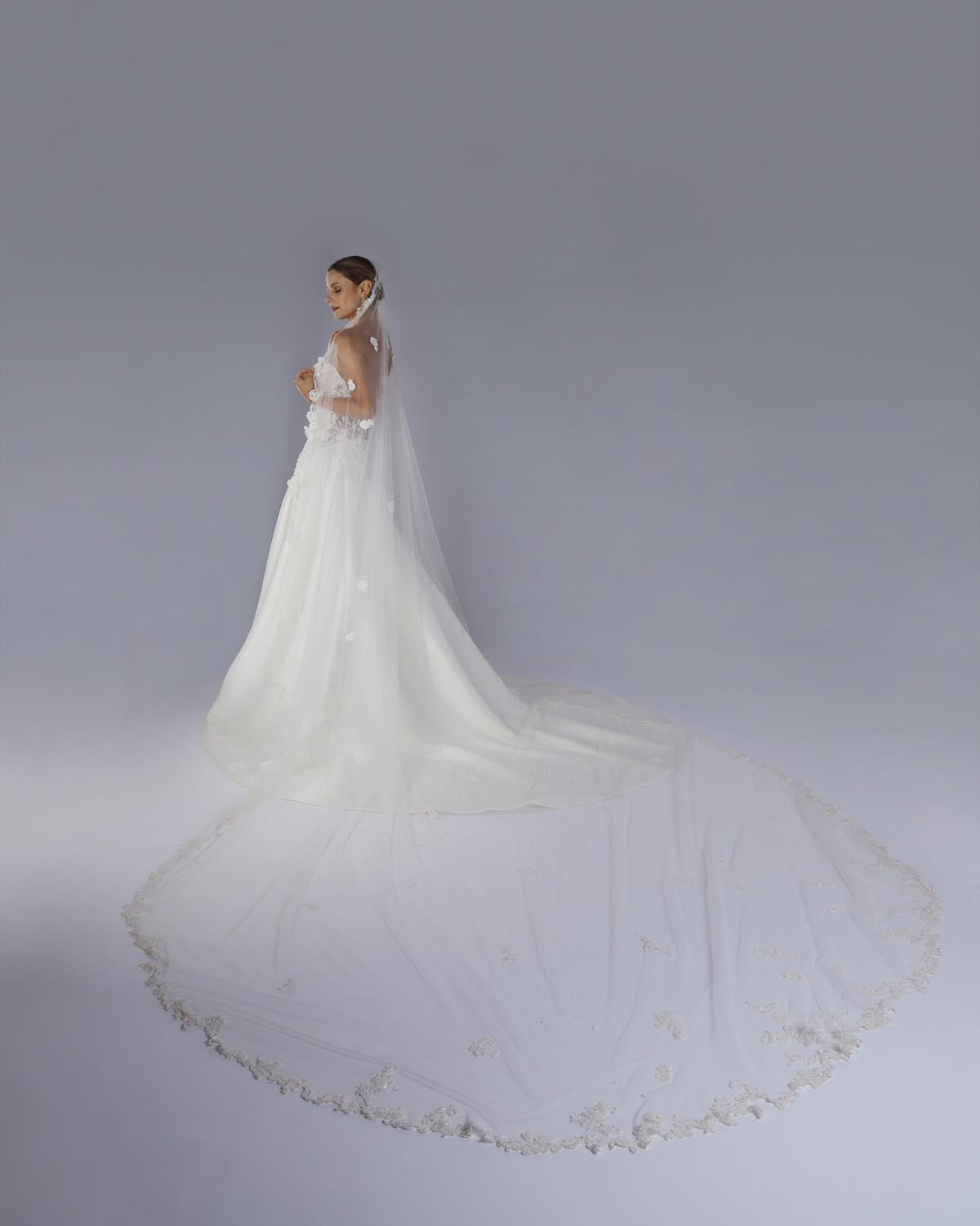 Mantilha Noiva Longa Tule Renda Flores Brigitte Esposar