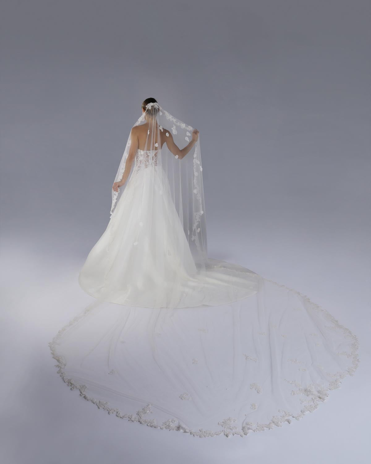 Mantilha Noiva Longa Tule Renda Flores Brigitte Esposar