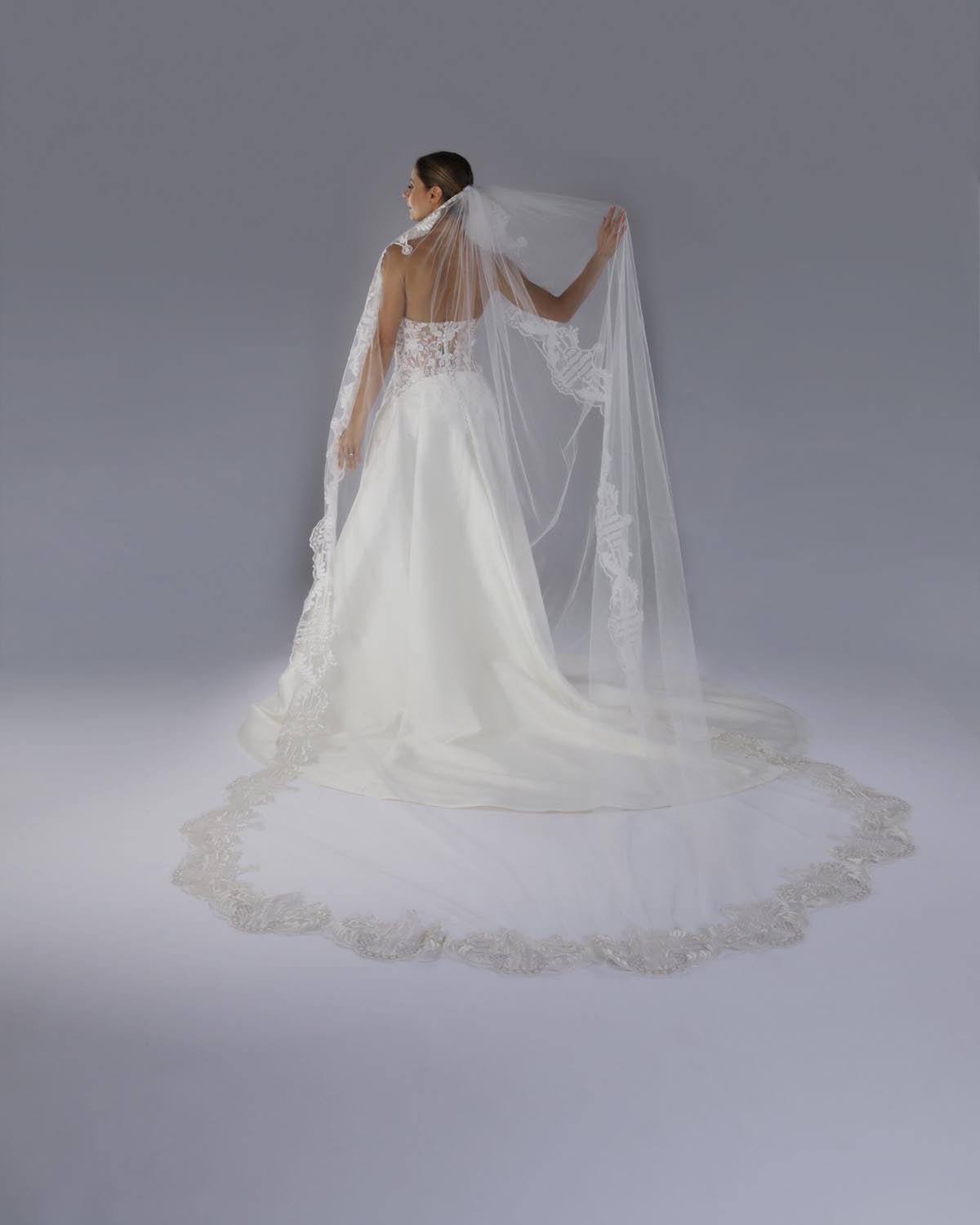 Mantilha Noiva Longa Renda Seda Ouro Velho Elisa Esposar