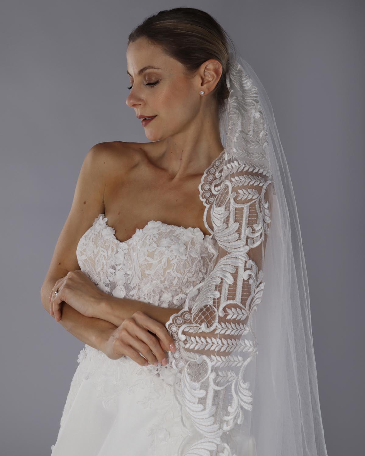 Mantilha Noiva Longa Renda Seda Ouro Velho Elisa Esposar