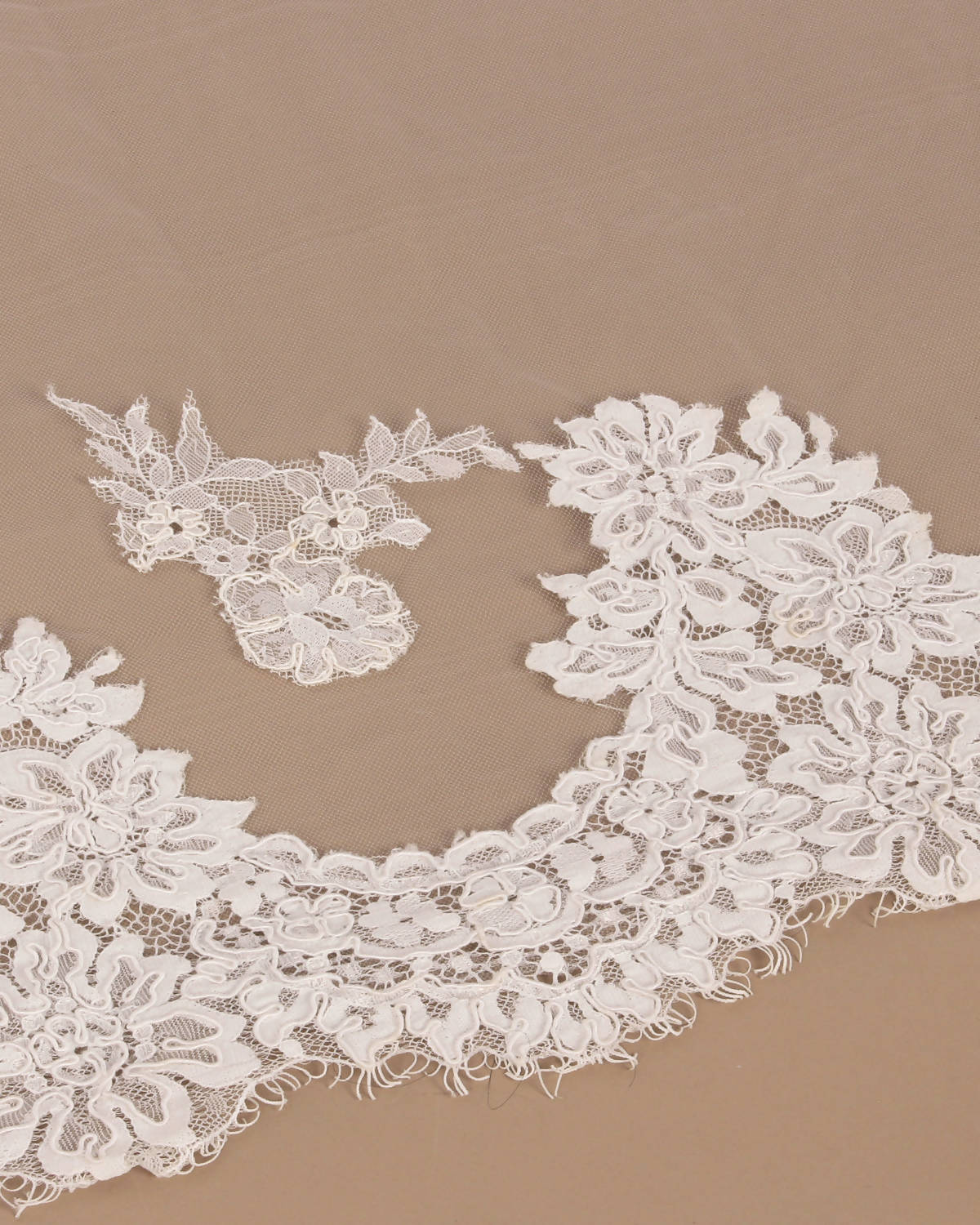 Mantilha de Noiva Nicolle Esposar