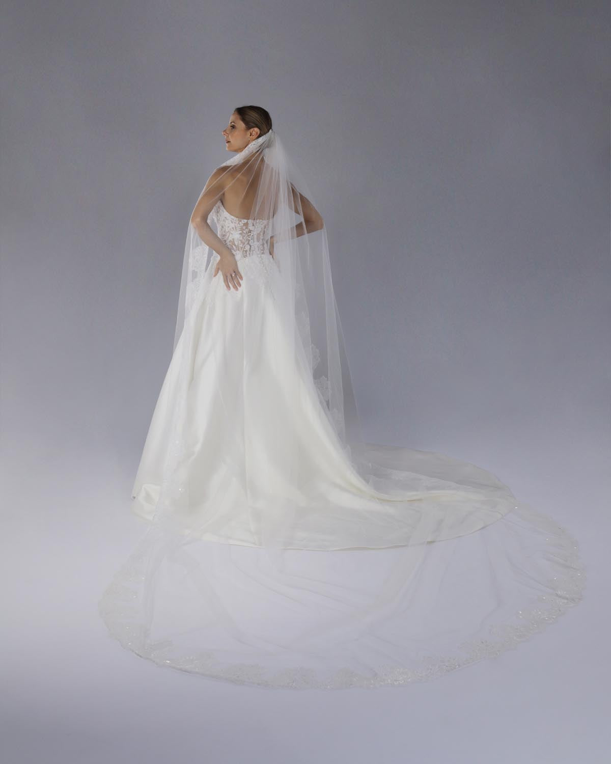 Mantilha Noiva Longa Renda Chantilly Seda Christine Esposar