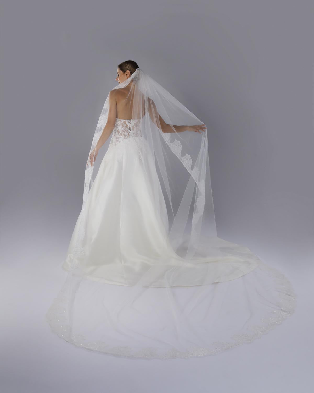 Mantilha Noiva Longa Renda Chantilly Seda Christine Esposar