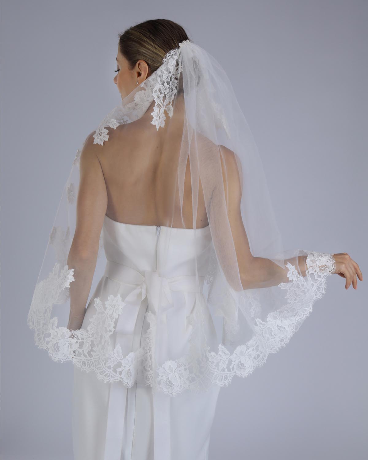 Mantilha Noiva Média Tule Renda Chantilly Francesca Esposar