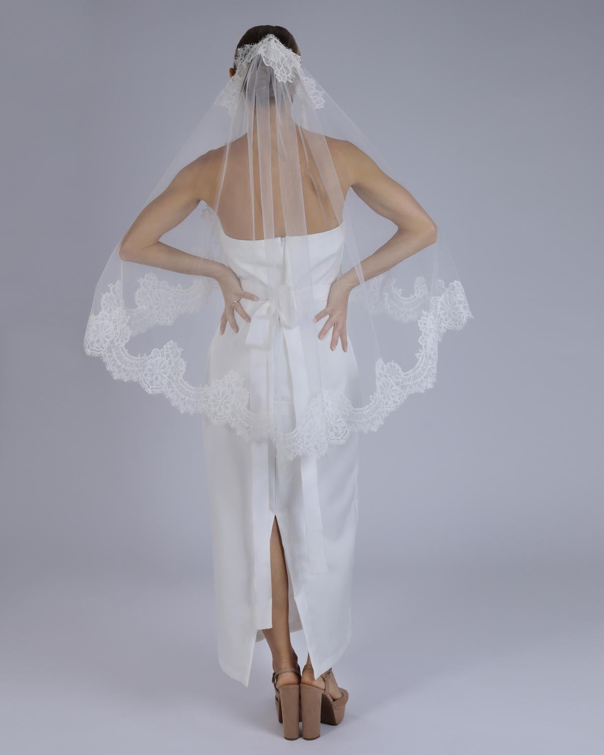 Mantilha Noiva Curta Tule Renda Chantilly Conceição Esposar