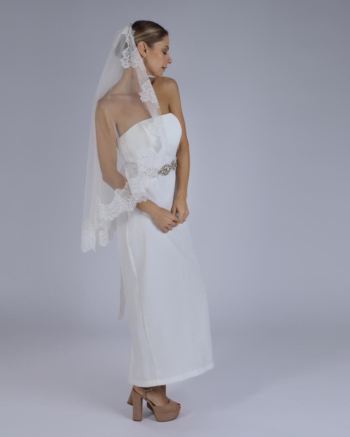 Mantilha Noiva Curta Tule Renda Chantilly Conceição Esposar