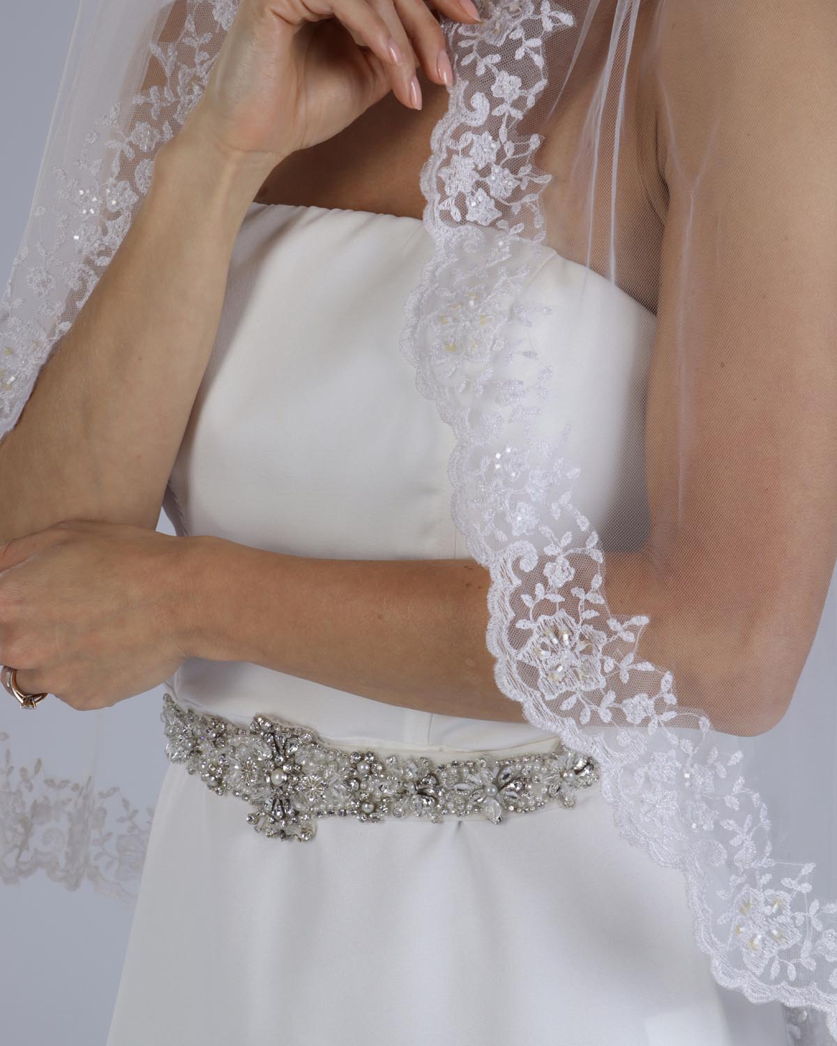 Mantilha Noiva Média Tule Renda Bordada Sulivam Esposar