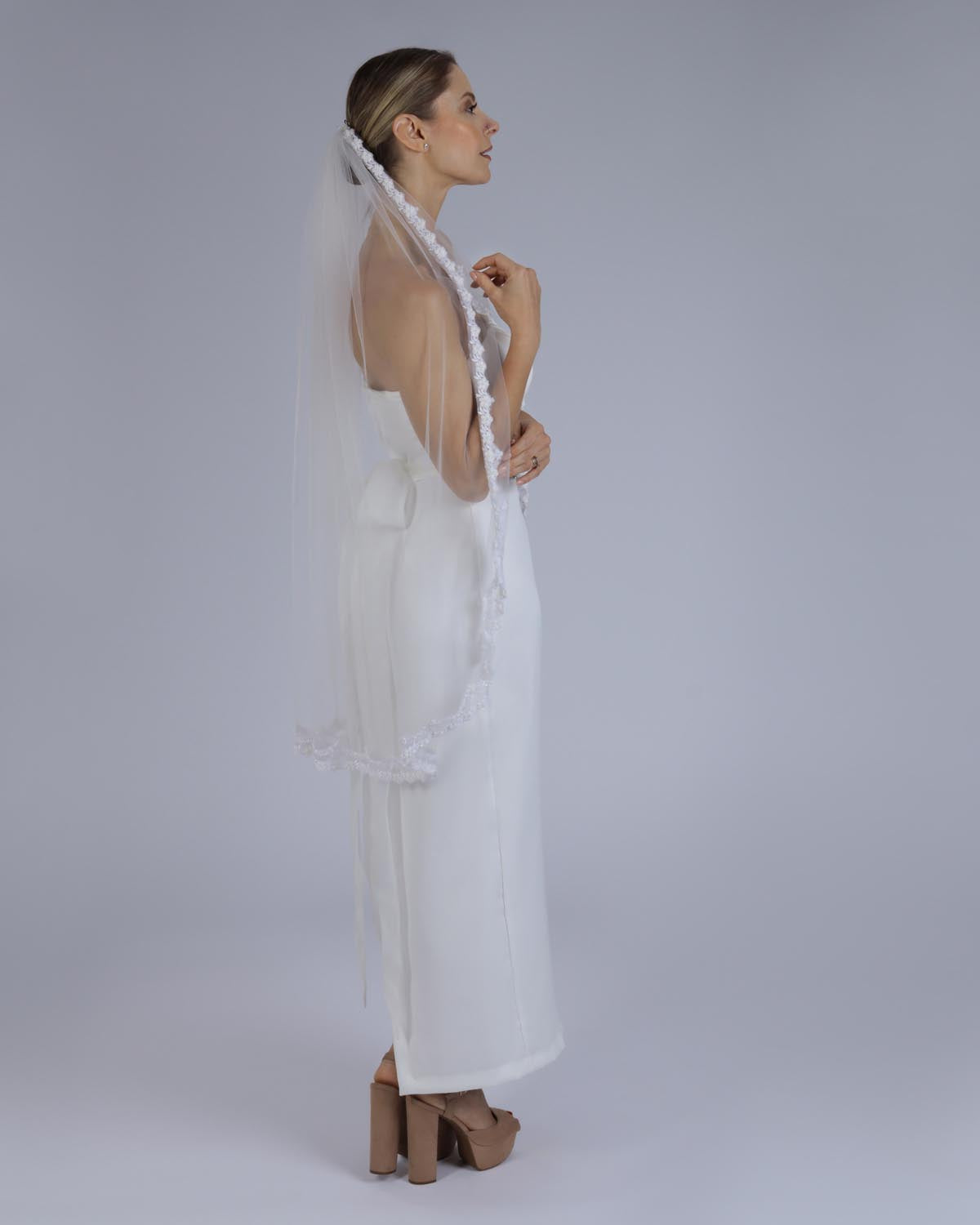 Mantilha Noiva Curta Tule Bordado Jade Esposar