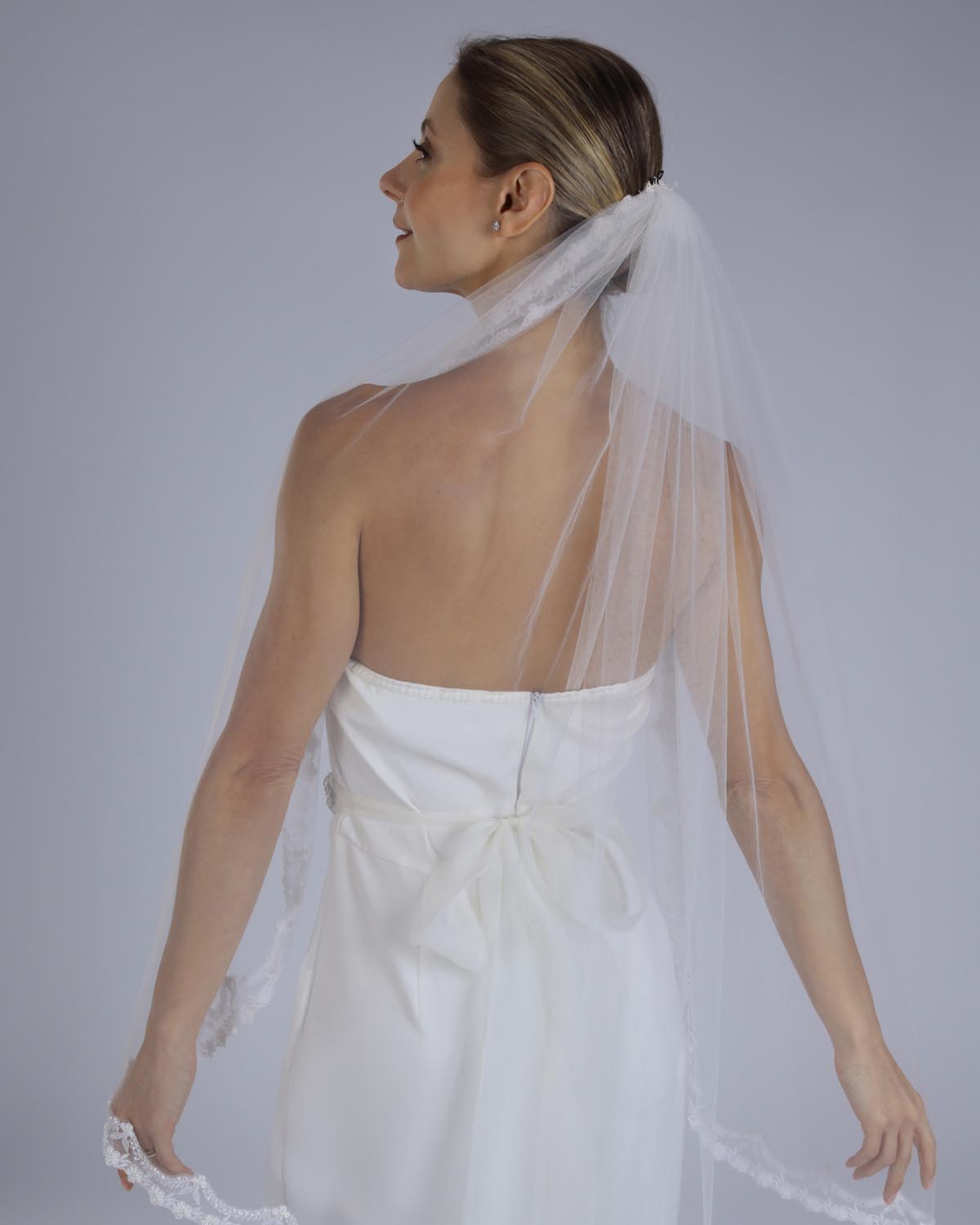 Mantilha Noiva Curta Tule Bordado Jade Esposar