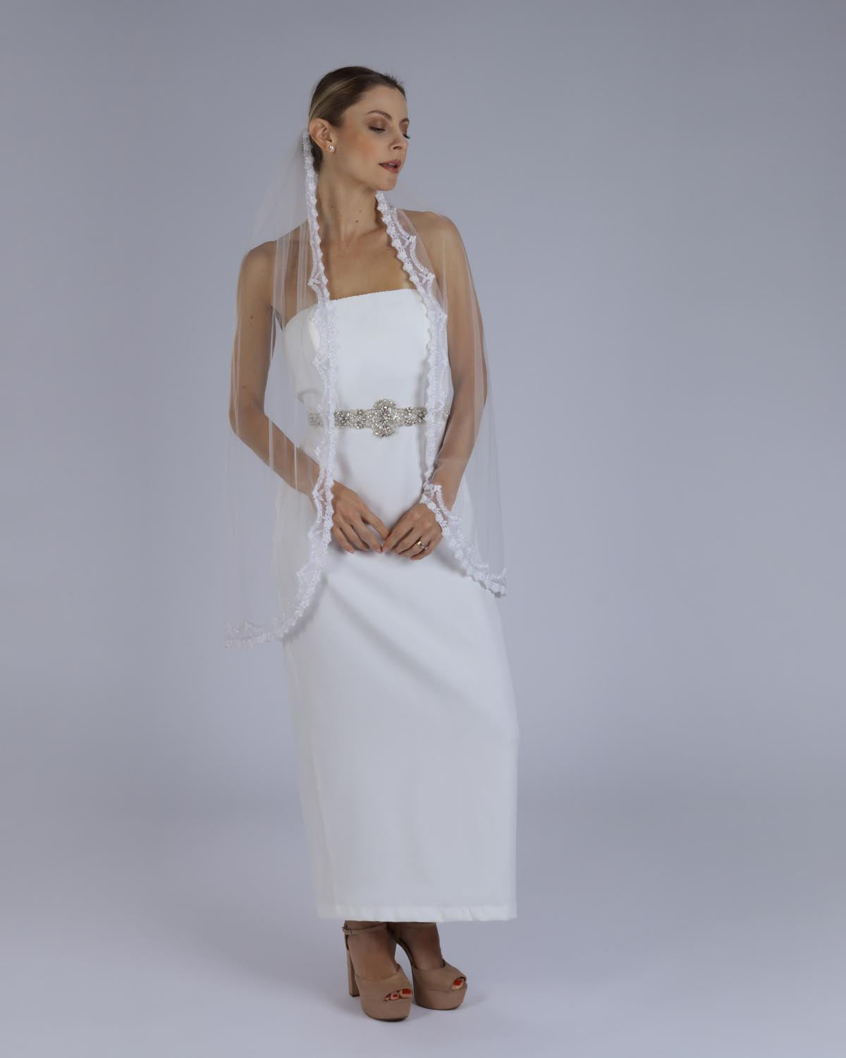 Mantilha Noiva Curta Tule Bordado Jade Esposar