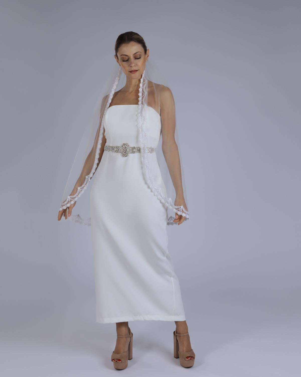 Mantilha Noiva Curta Tule Bordado Jade Esposar