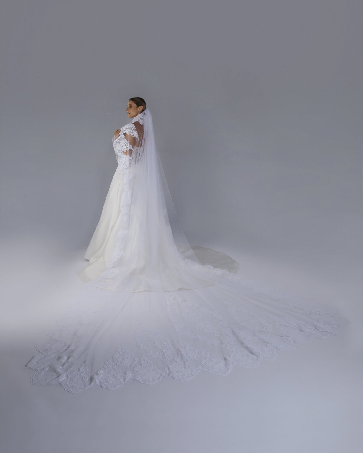 Mantilha Noiva Longa Renda Chantilly Venice Esposar