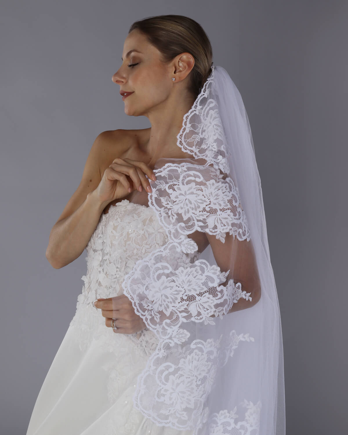 Mantilha Noiva Longa Renda Chantilly Venice Esposar