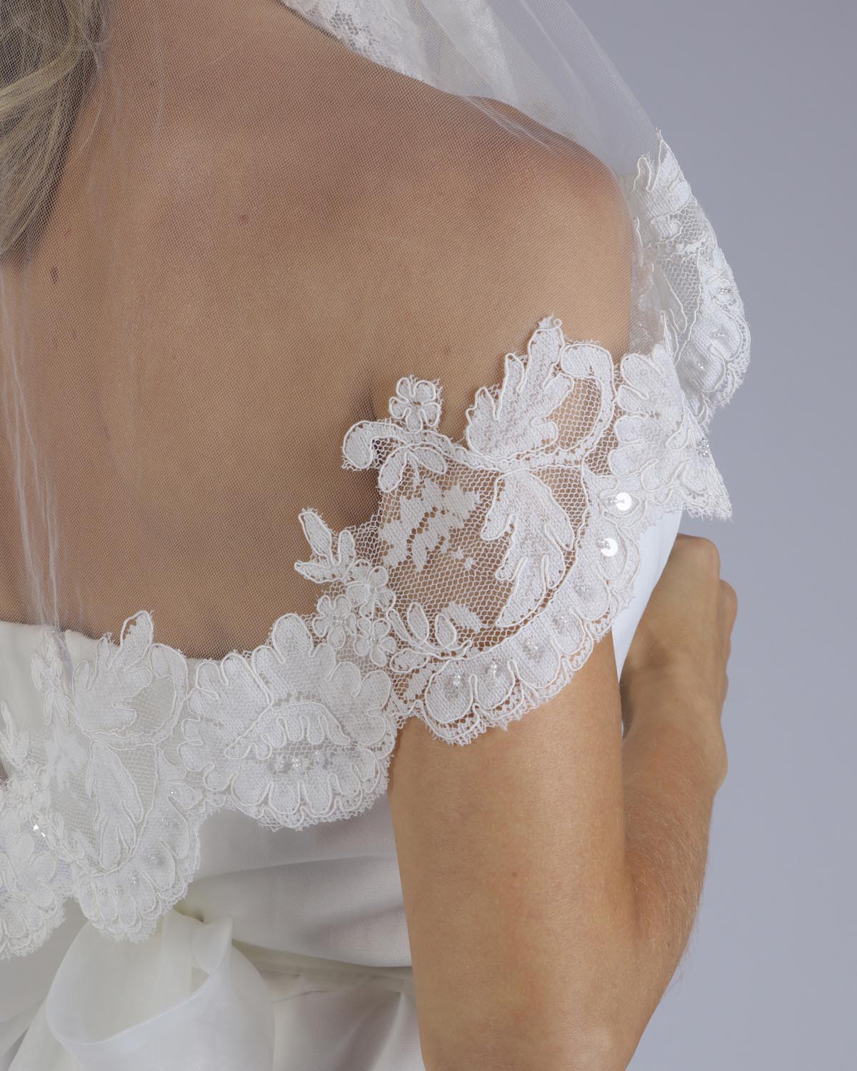 Mantilha Noiva Curta Tule Renda Sutache Denise Esposar