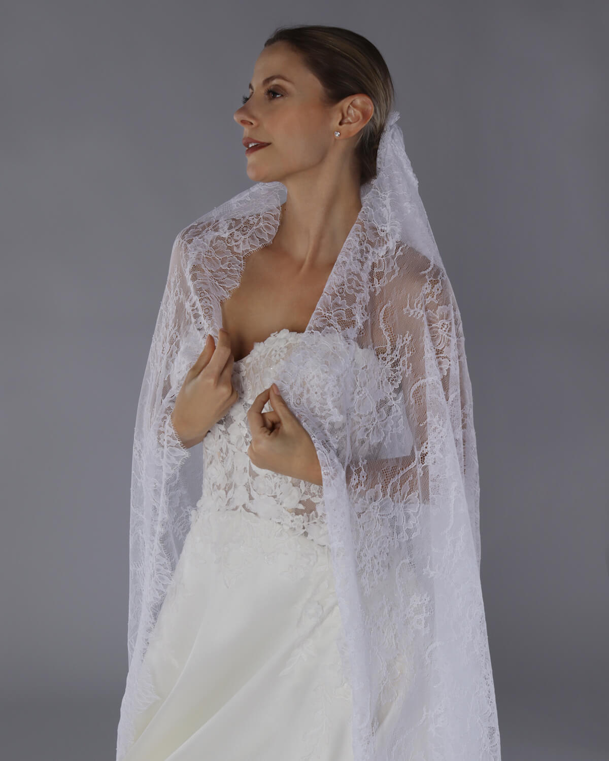 Mantilha Noiva Longa Renda Chantilly Madri Esposar