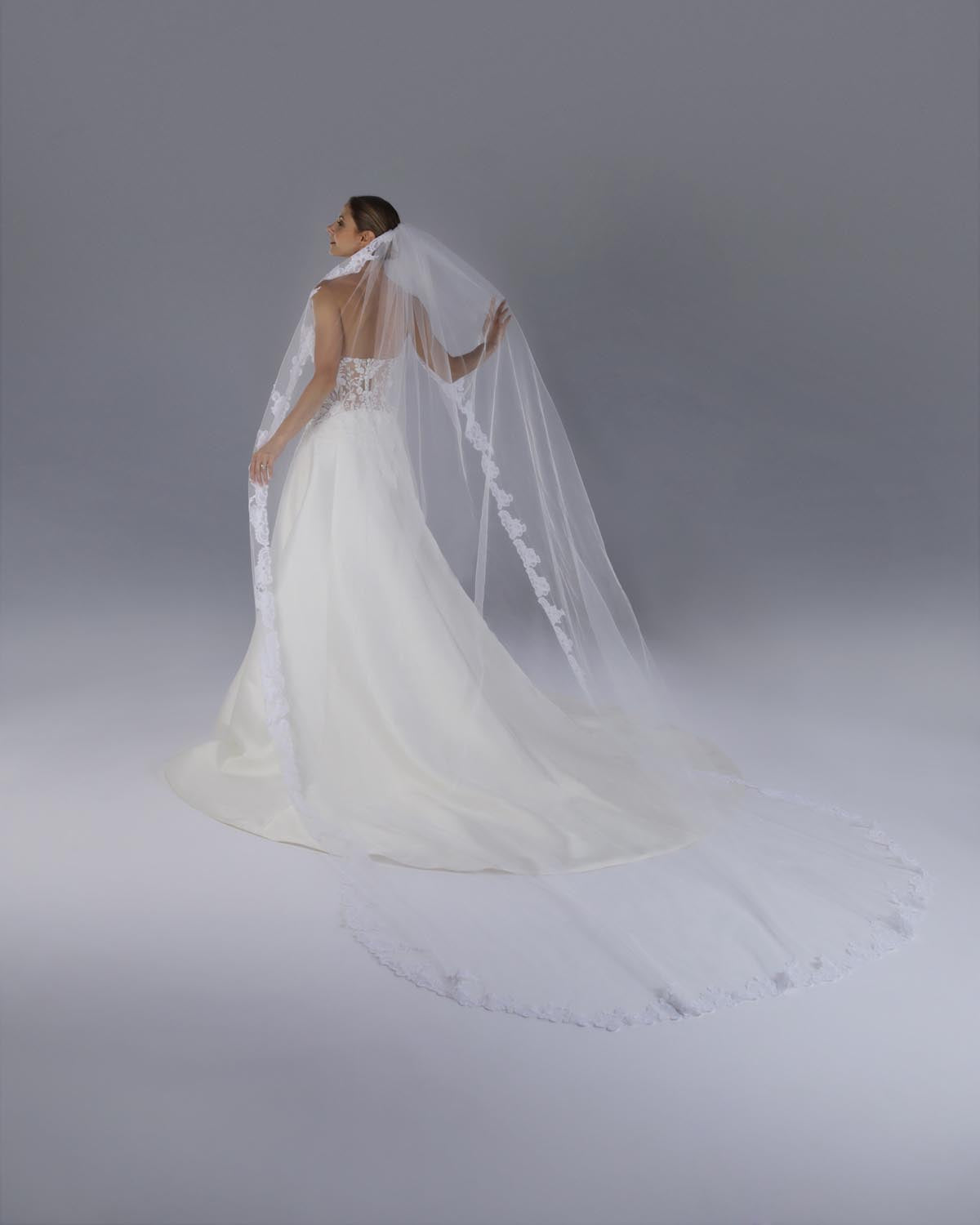 Mantilha Noiva Longa Tule Renda Chantilly Cristy Esposar