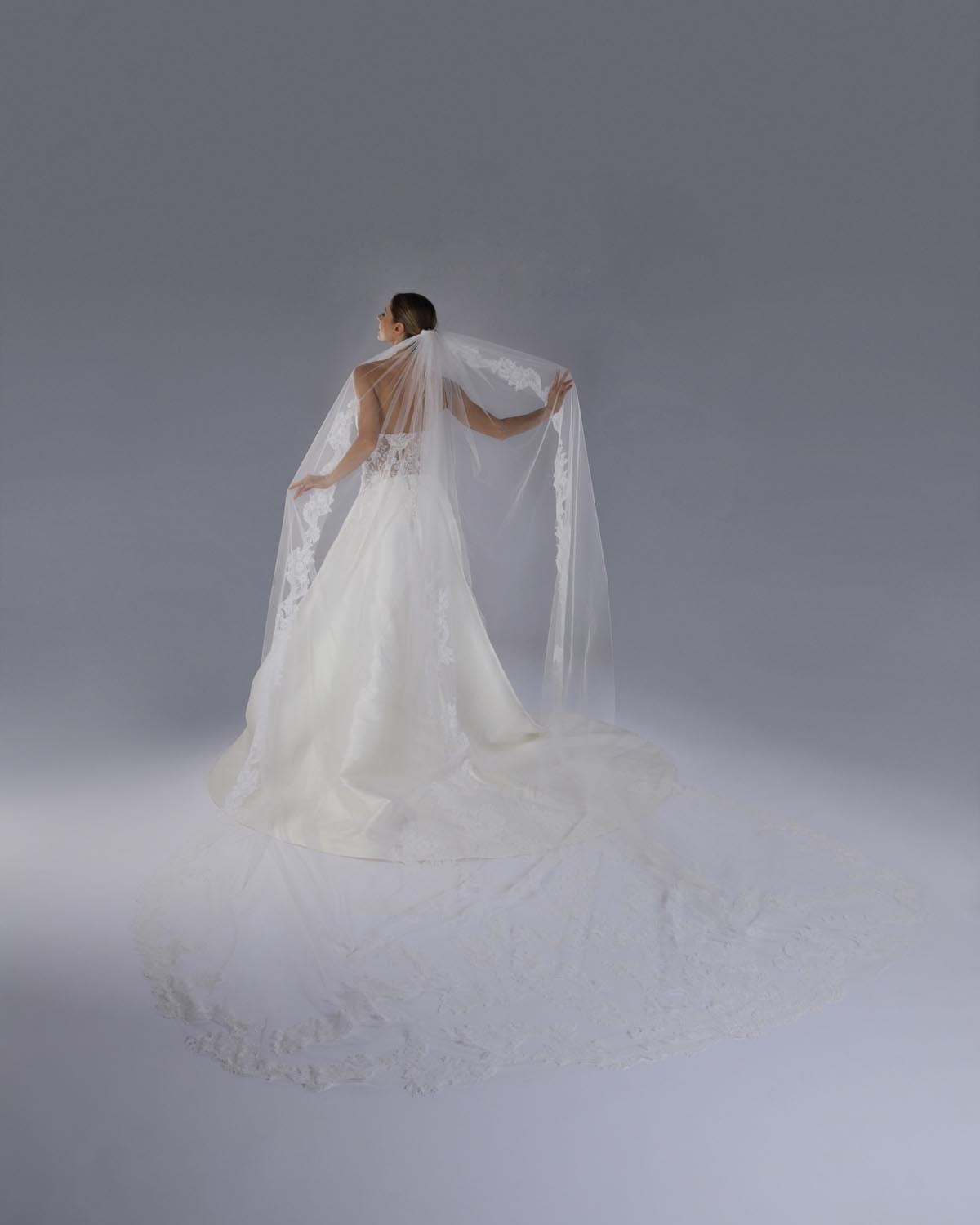 Mantilha Noiva Longa Renda Chantilly Rosalina Esposar