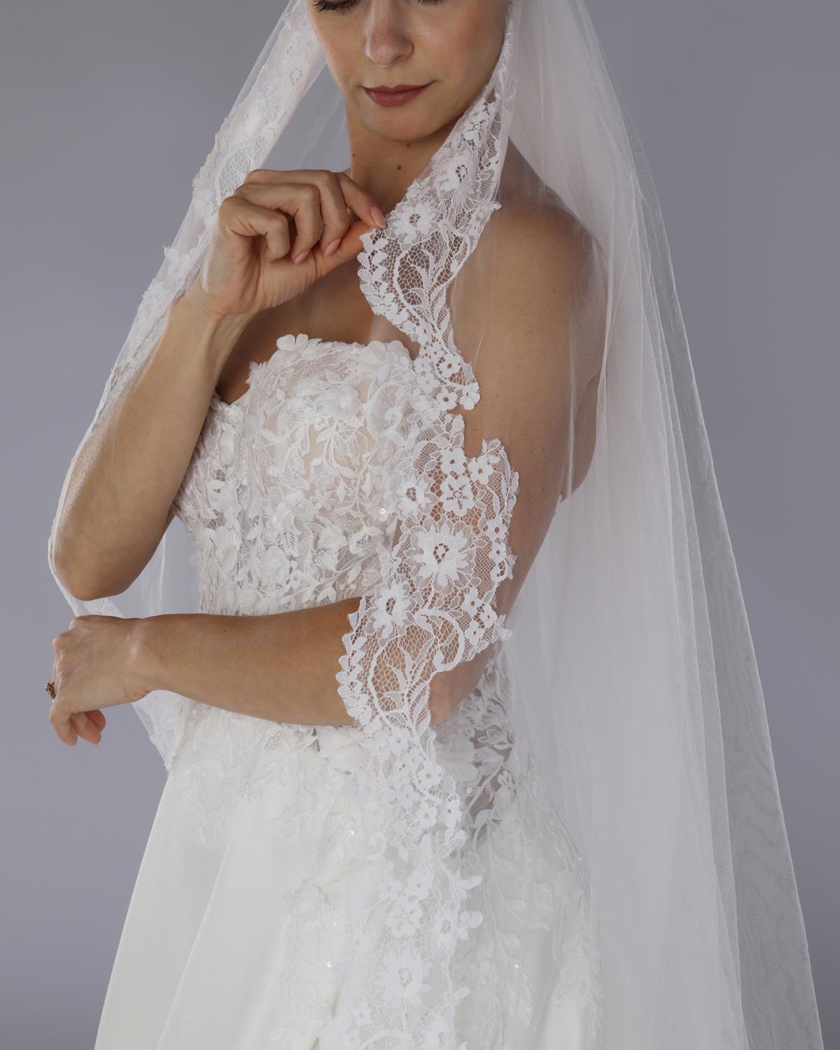 Mantilha Noiva Longa Renda Chantilly Rosalina Esposar