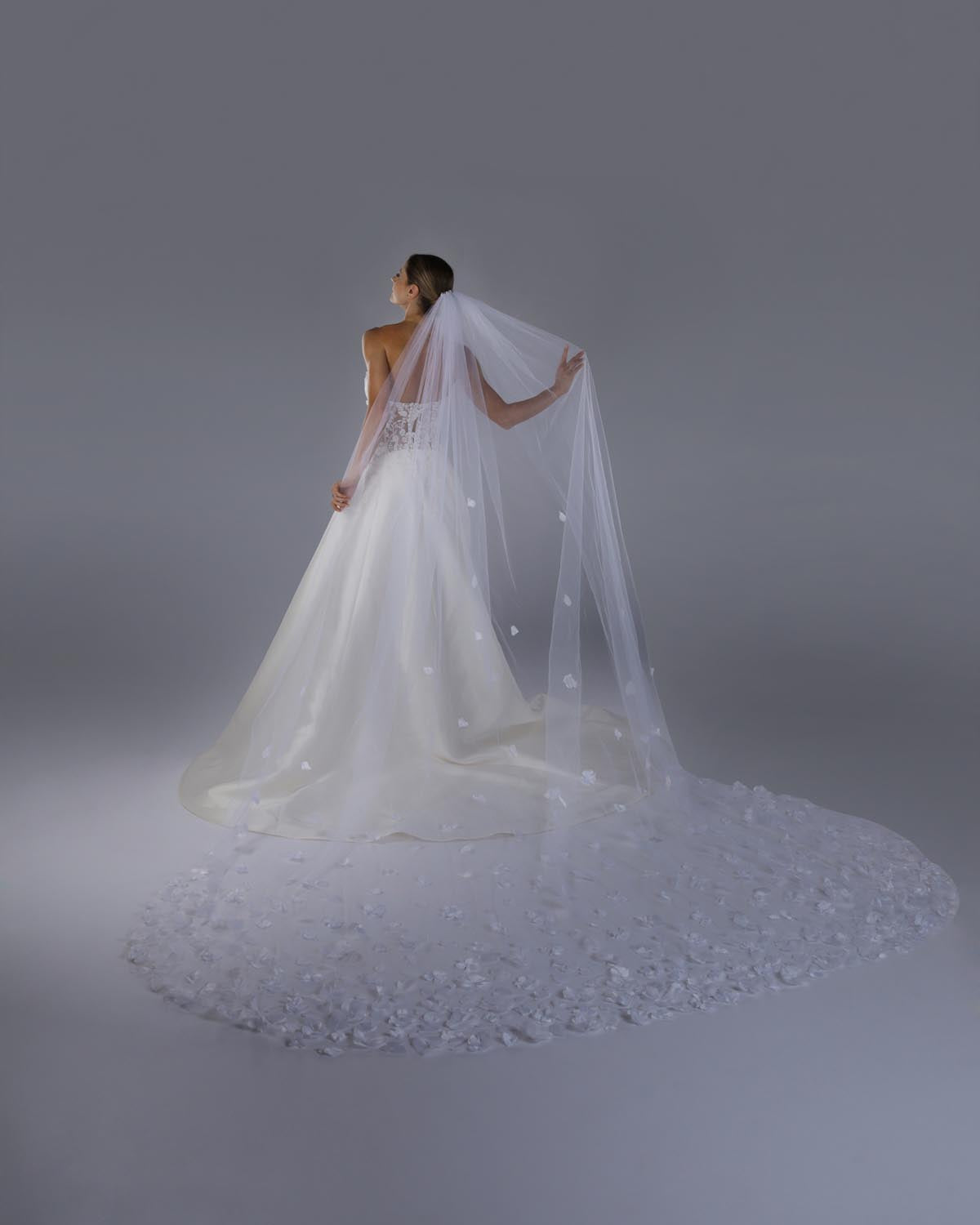 Mantilha Noiva Longa Tule Flores 3D Roseny Esposar