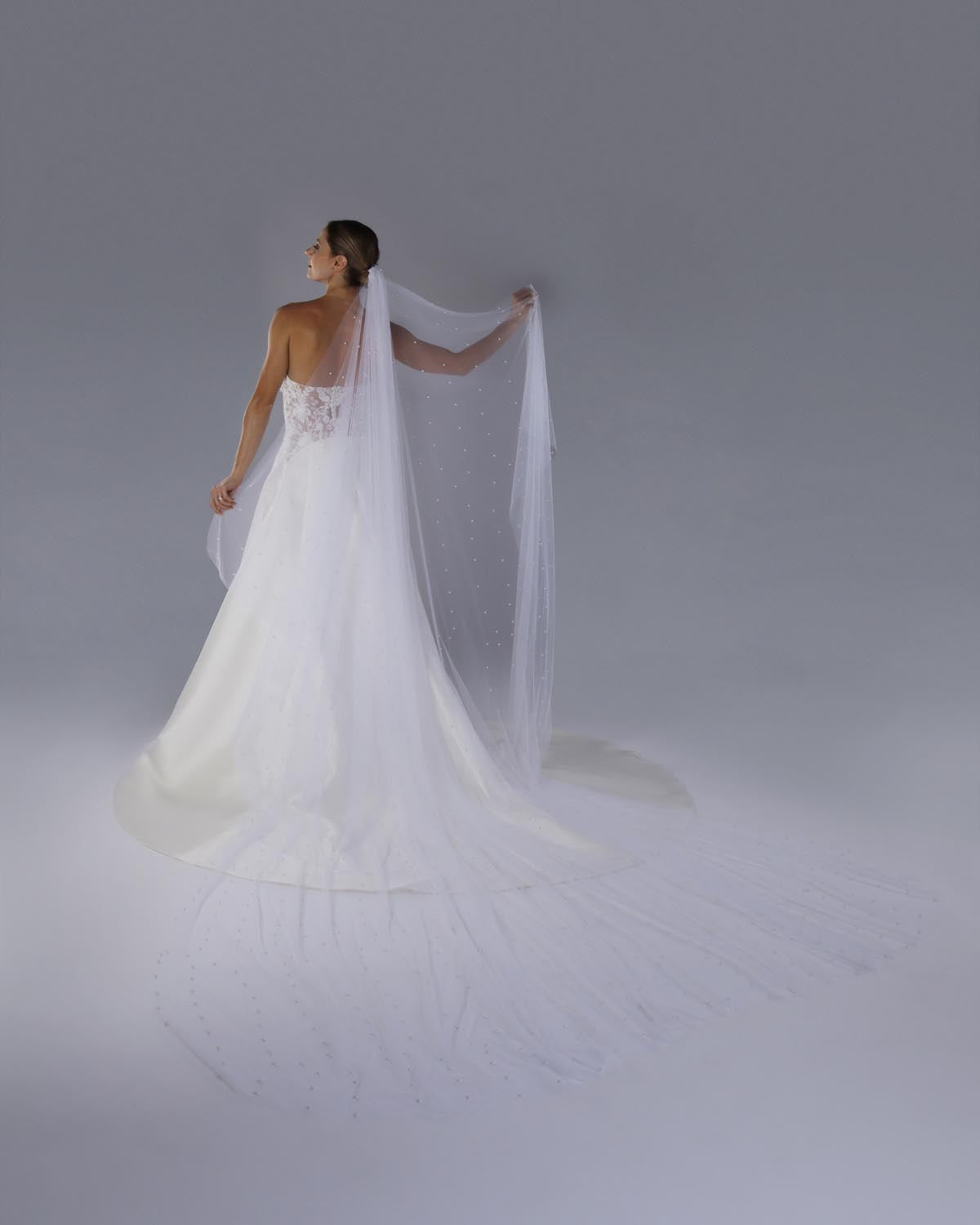 Véu Noiva Longo Tule Bordado Pérolas Debora Esposar