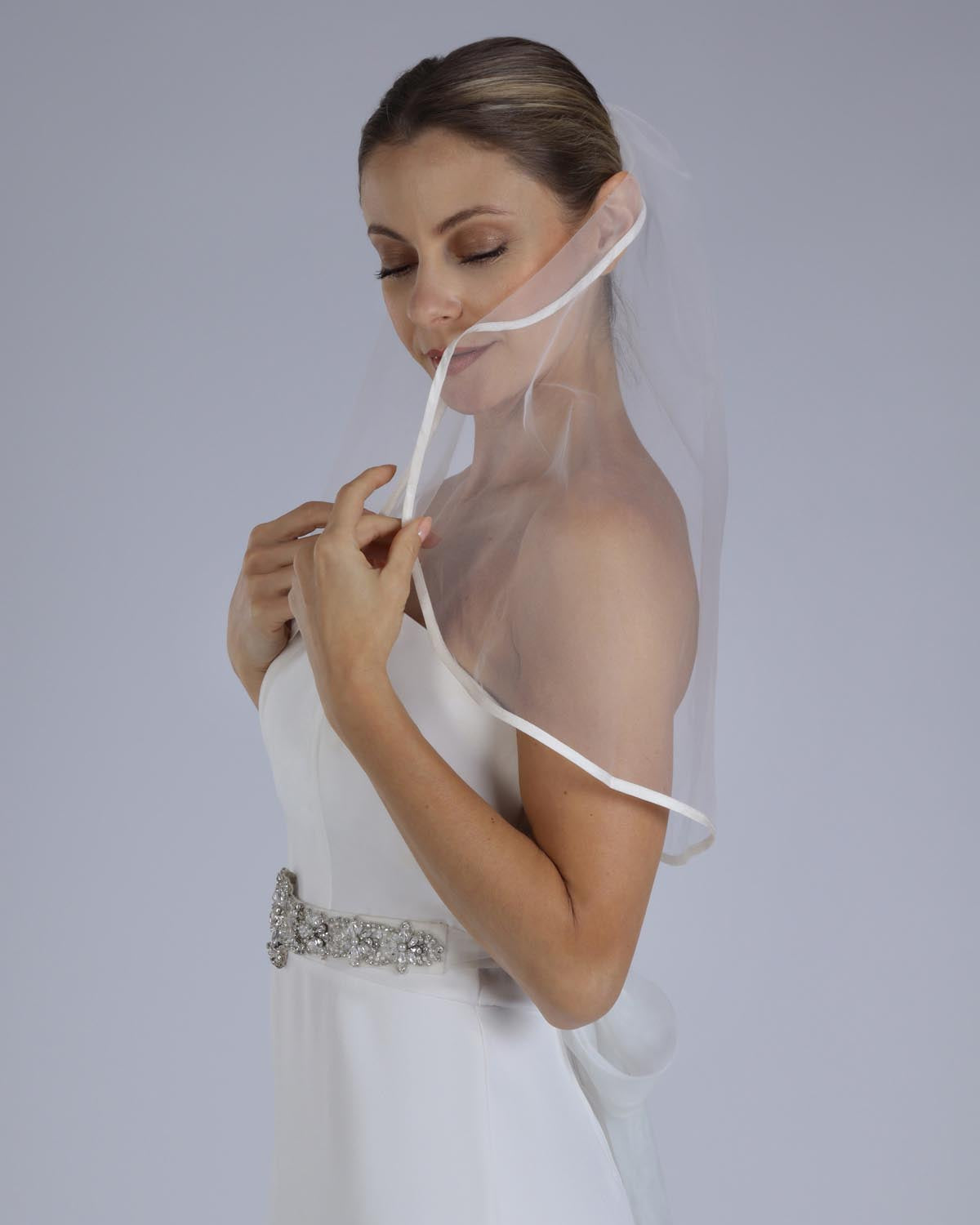 Véu Noiva Curto Tule Francês Rolote Aurora Esposar