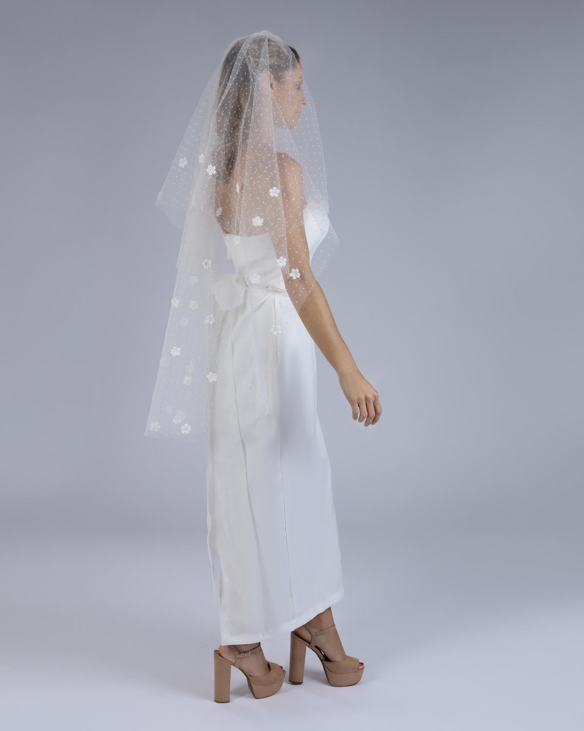 Véu Noiva Médio Tule 3D Pérolas Clarice Esposar