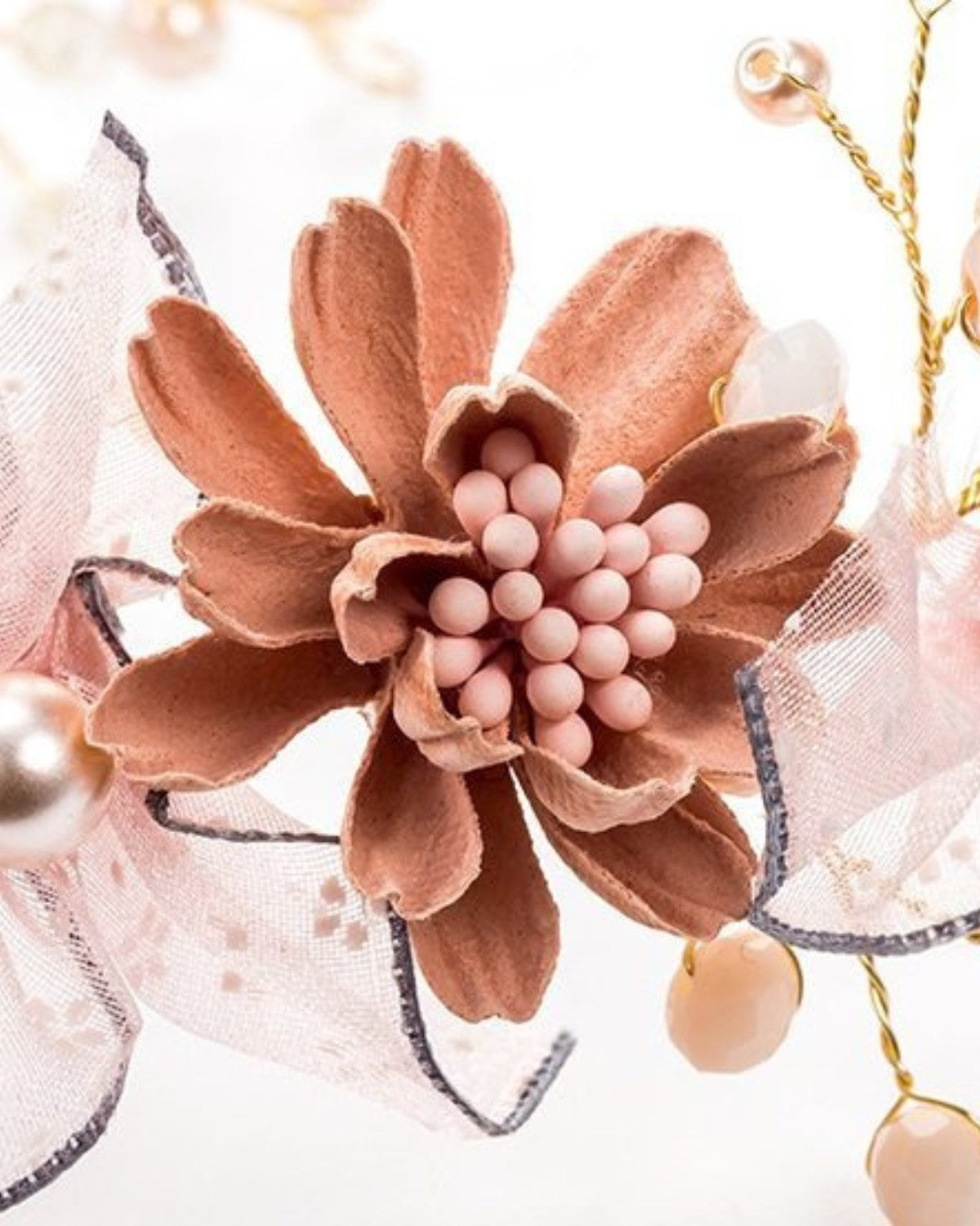 Tiara Sissi para Daminha com Flores Narcisa Acessórios