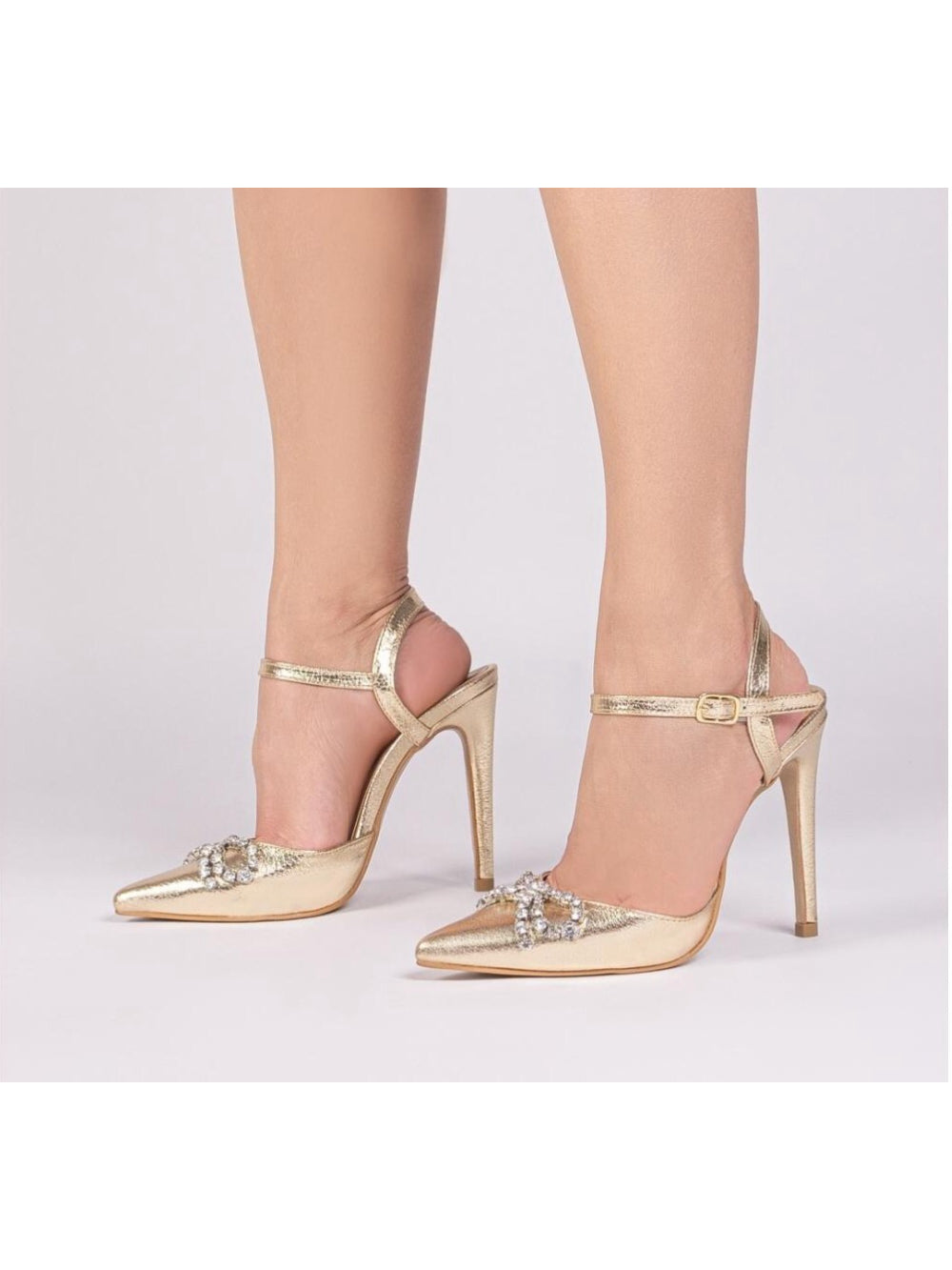 Scarpin de Noiva Laço Dourado deLira Calçados