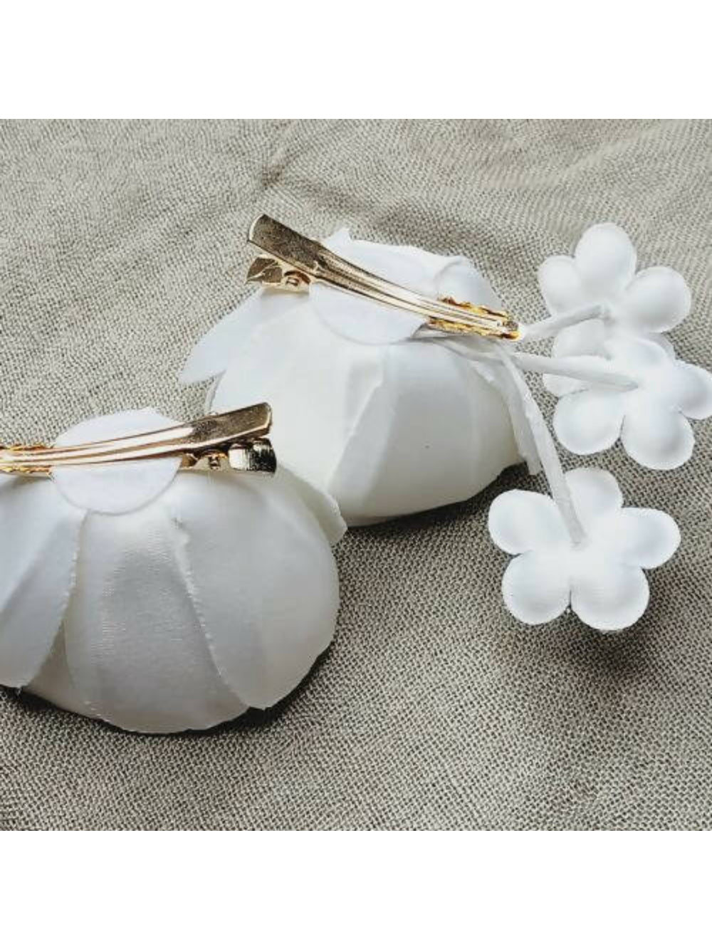 Par de Flores de Noiva White Dream Narcisa Acessórios