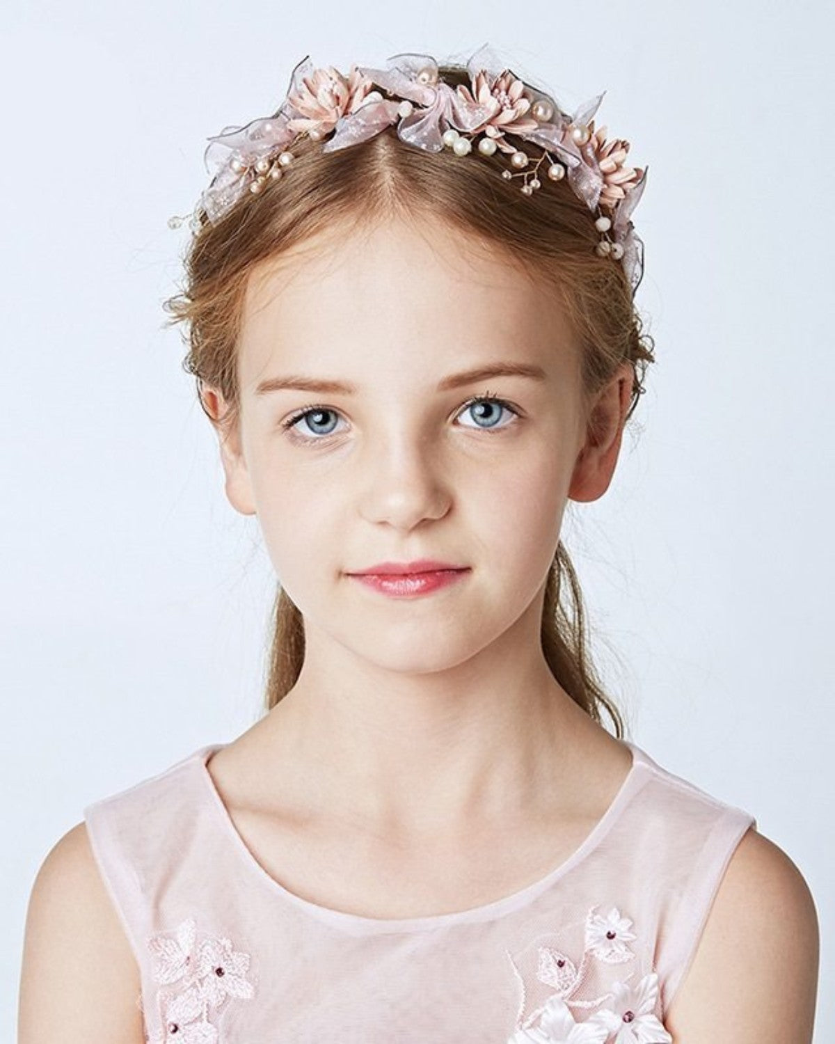 Tiara Sissi para Daminha com Flores Narcisa Acessórios